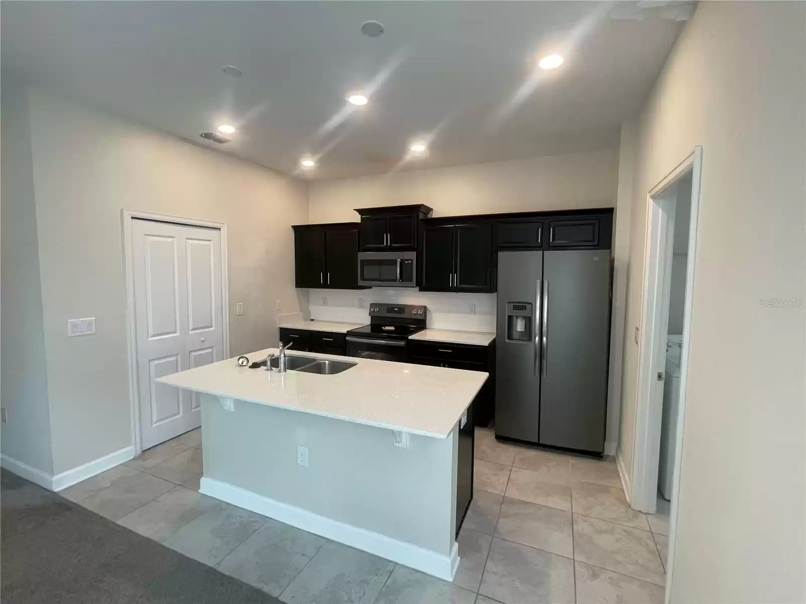 15060 CHAPTER WAY, WINTER GARDEN, Florida 34787, 3 Bedrooms Bedrooms, ,2 BathroomsBathrooms,Residential Lease,For Rent,CHAPTER,MFRO6242134