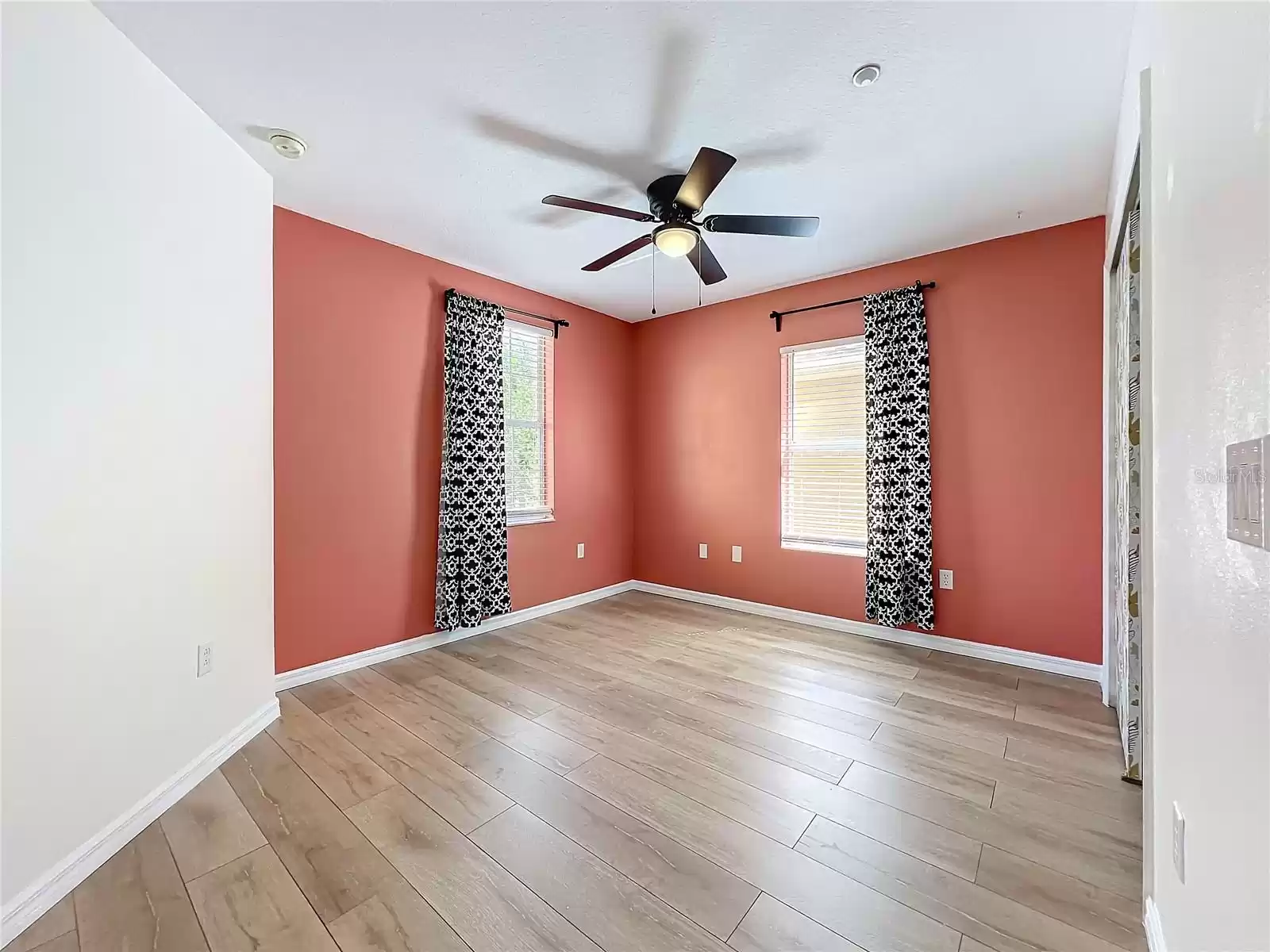 350 WINTER NELLIS CIRCLE, WINTER GARDEN, Florida 34787, 3 Bedrooms Bedrooms, ,2 BathroomsBathrooms,Residential,For Sale,WINTER NELLIS,MFRO6244519