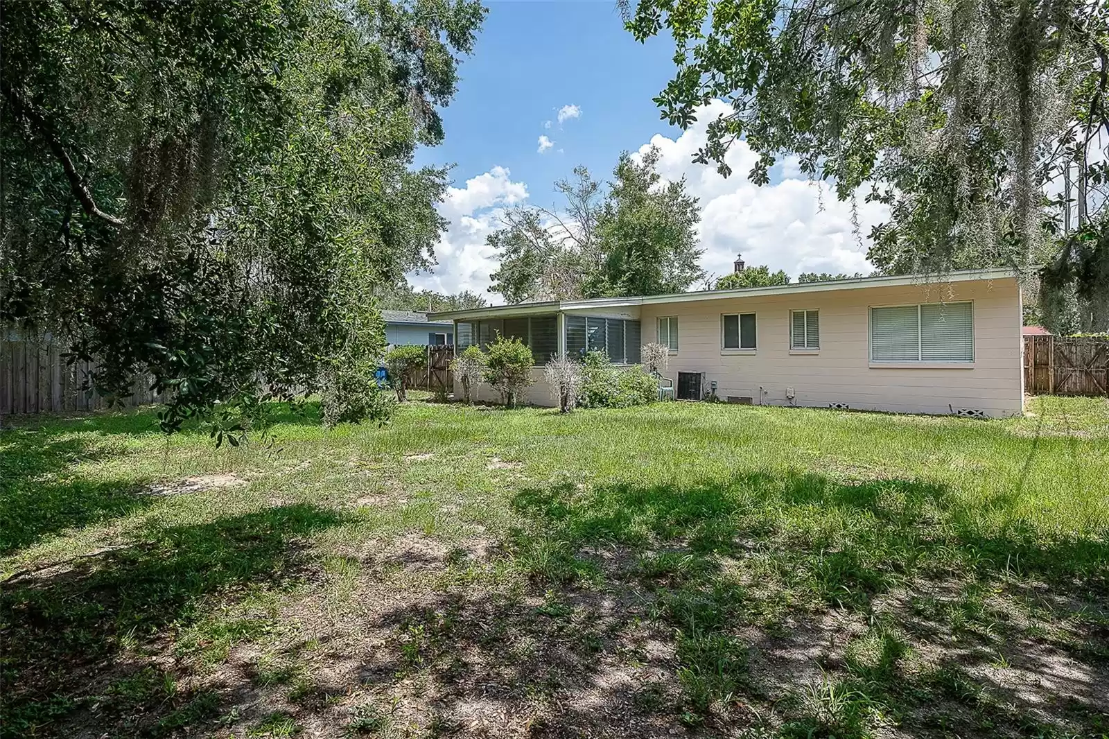 1955 DUNDEE DRIVE, WINTER PARK, Florida 32792, 3 Bedrooms Bedrooms, ,1 BathroomBathrooms,Residential,For Sale,DUNDEE,MFRO6214438