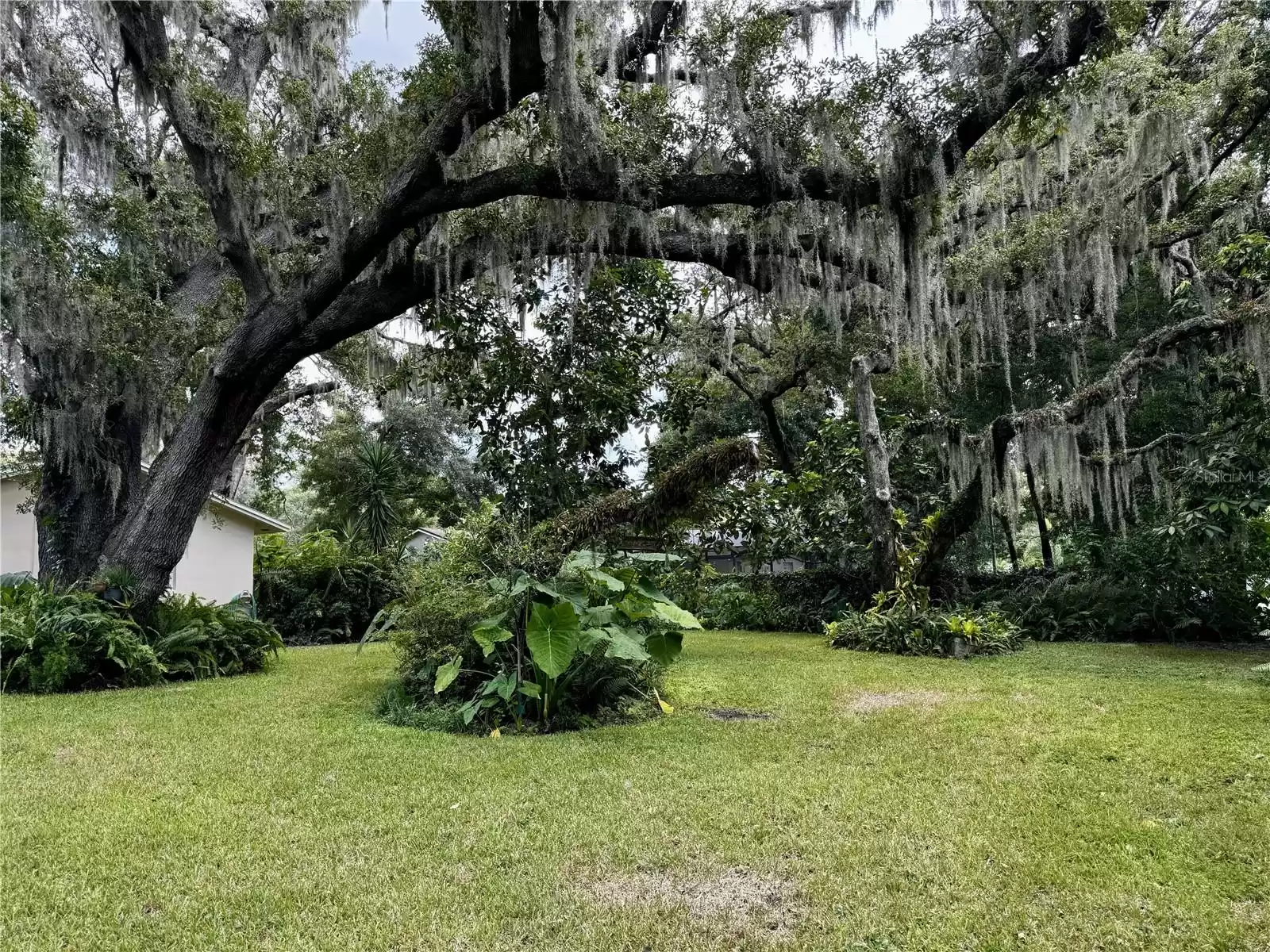 108 BAYBERRY ROAD, ALTAMONTE SPRINGS, Florida 32714, 4 Bedrooms Bedrooms, ,3 BathroomsBathrooms,Residential,For Sale,BAYBERRY,MFRO6234160