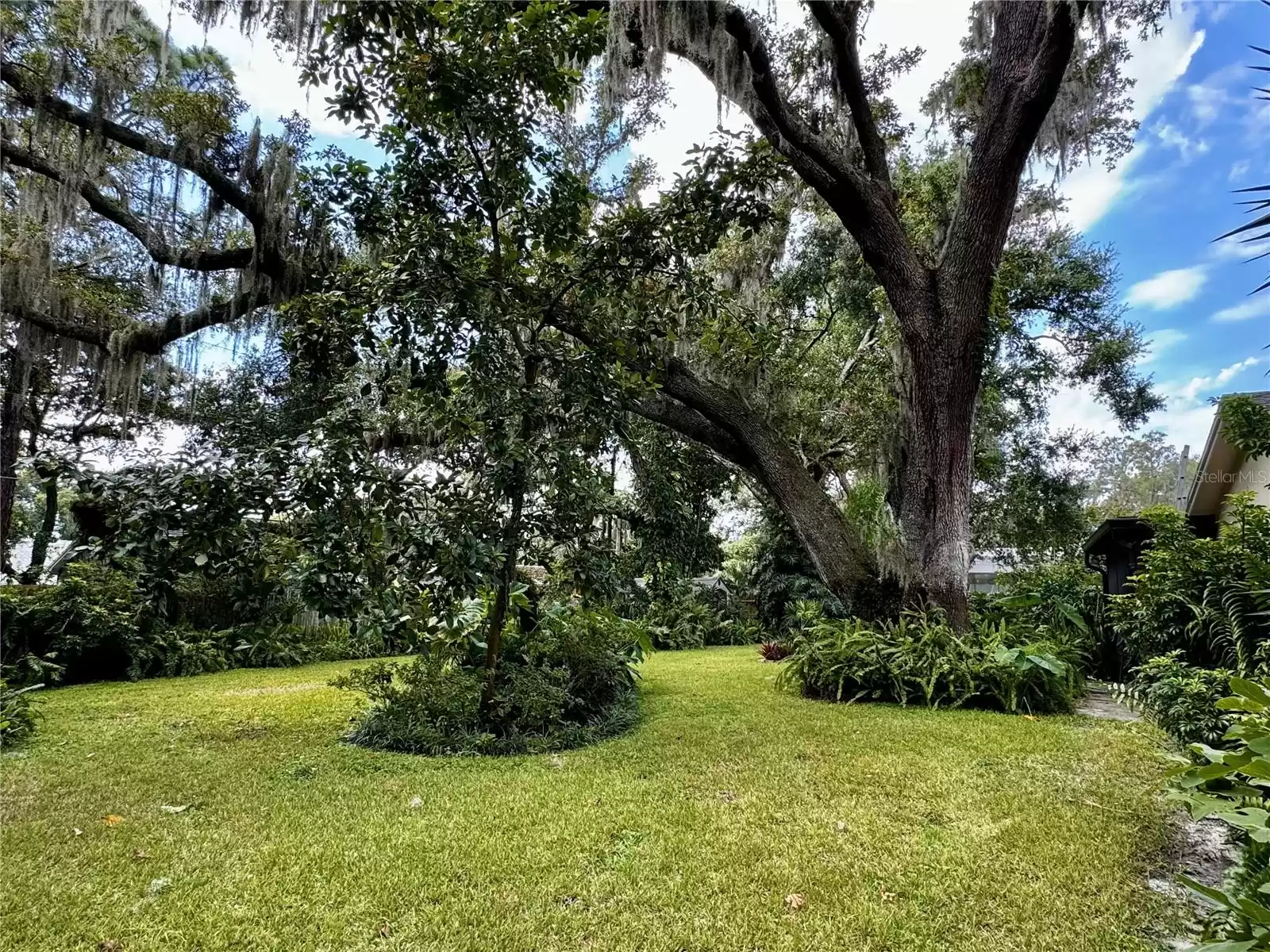 108 BAYBERRY ROAD, ALTAMONTE SPRINGS, Florida 32714, 4 Bedrooms Bedrooms, ,3 BathroomsBathrooms,Residential,For Sale,BAYBERRY,MFRO6234160