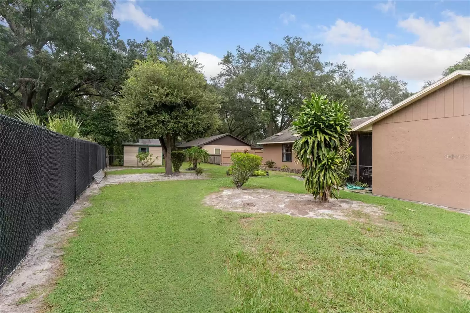 1022 GLENHARBOR CIRCLE, WINTER GARDEN, Florida 34787, 4 Bedrooms Bedrooms, ,2 BathroomsBathrooms,Residential,For Sale,GLENHARBOR,MFRO6245411