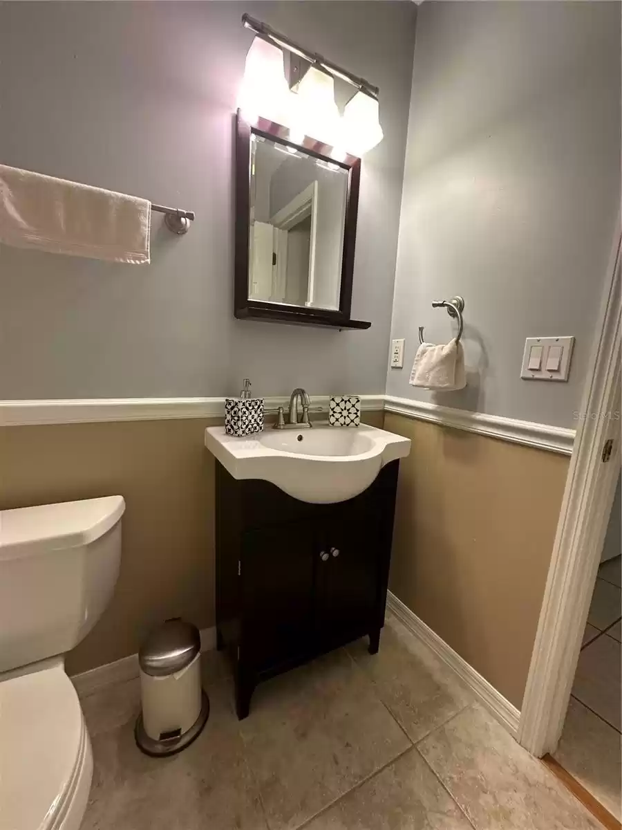 2nd Bathroom