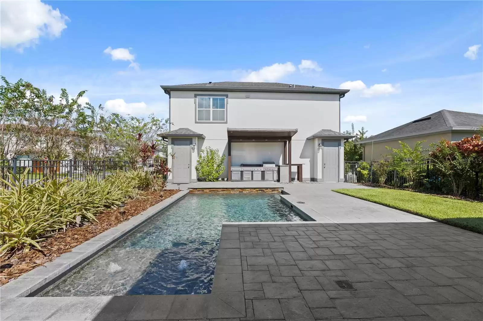 Pool Area, Summer kitchen