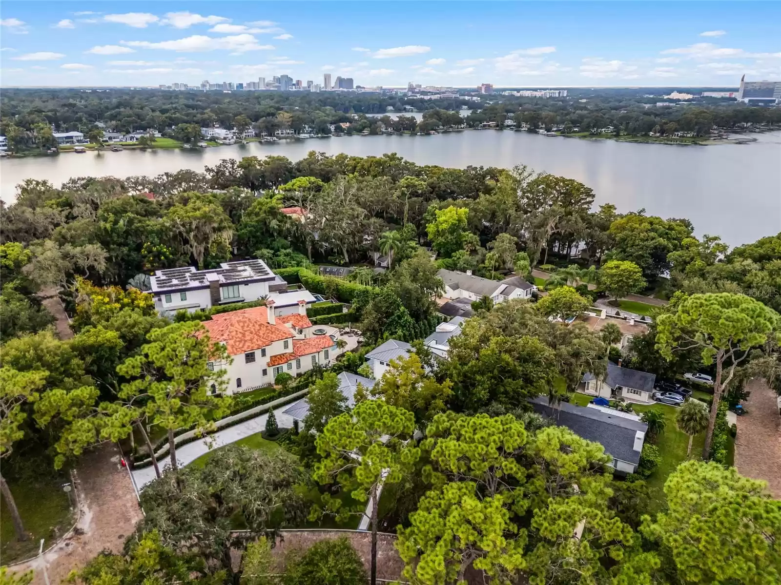 210 CHELTON CIRCLE, WINTER PARK, Florida 32789, 5 Bedrooms Bedrooms, ,5 BathroomsBathrooms,Residential,For Sale,CHELTON,MFRO6239351