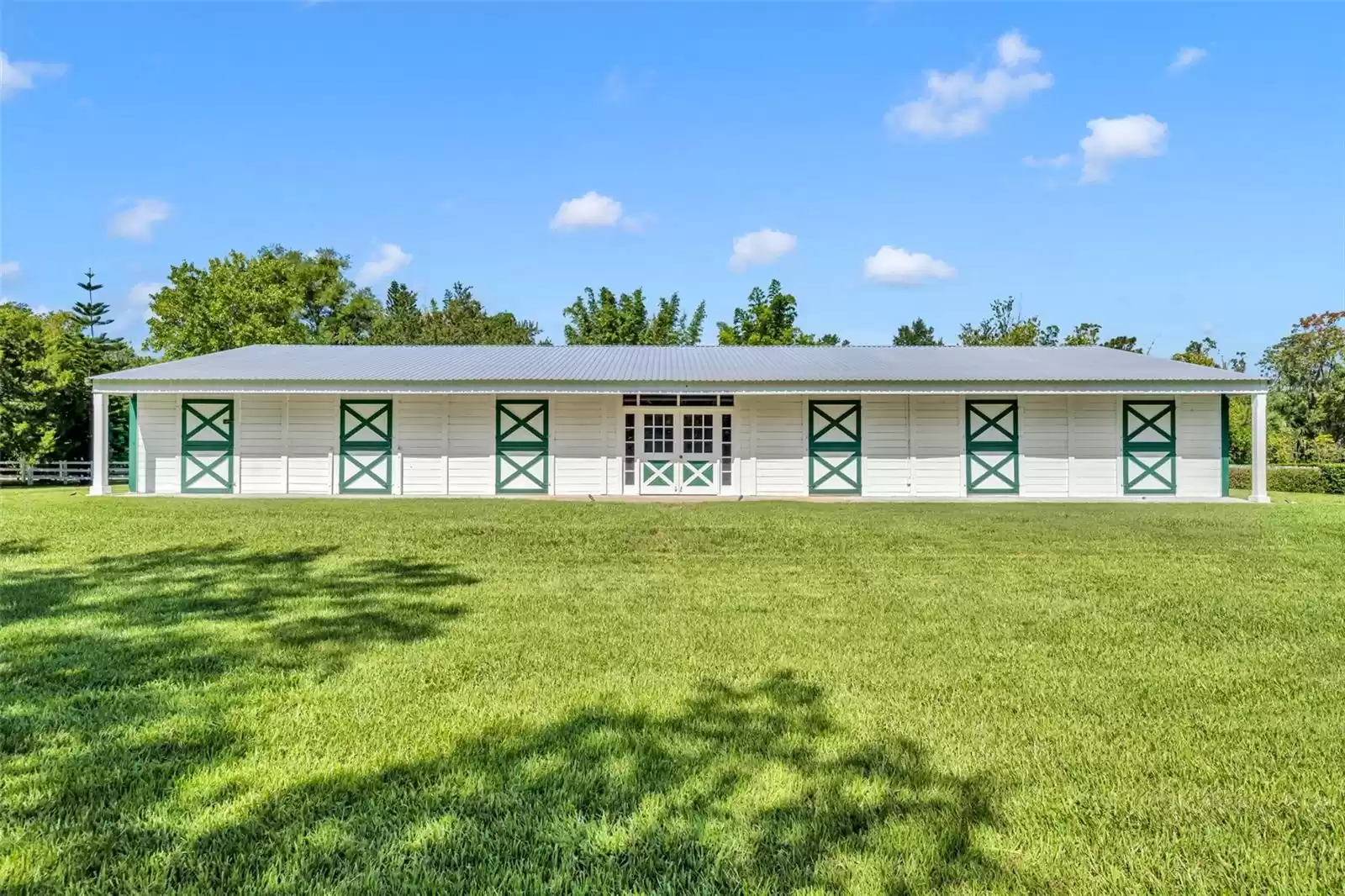 10 Stall Horse Barn