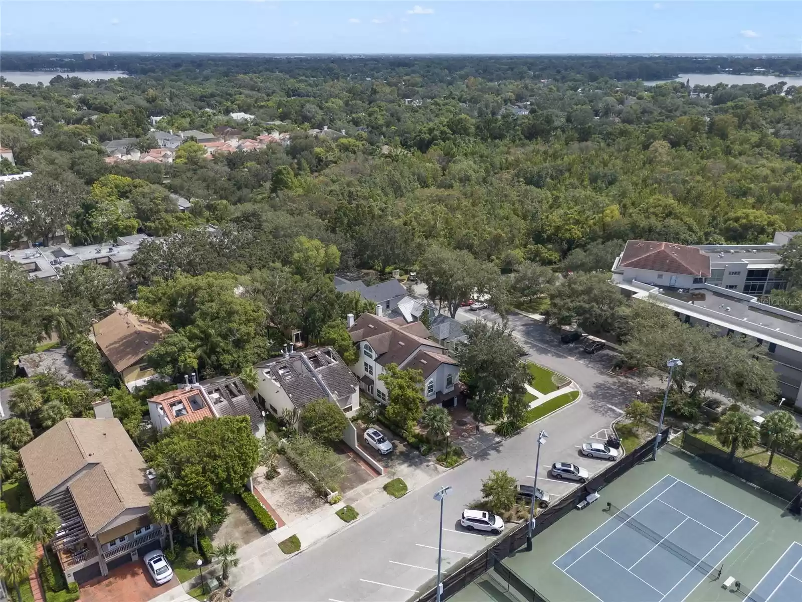 1102 AZALEA LANE, WINTER PARK, Florida 32789, 2 Bedrooms Bedrooms, ,2 BathroomsBathrooms,Residential,For Sale,AZALEA,MFRO6247132