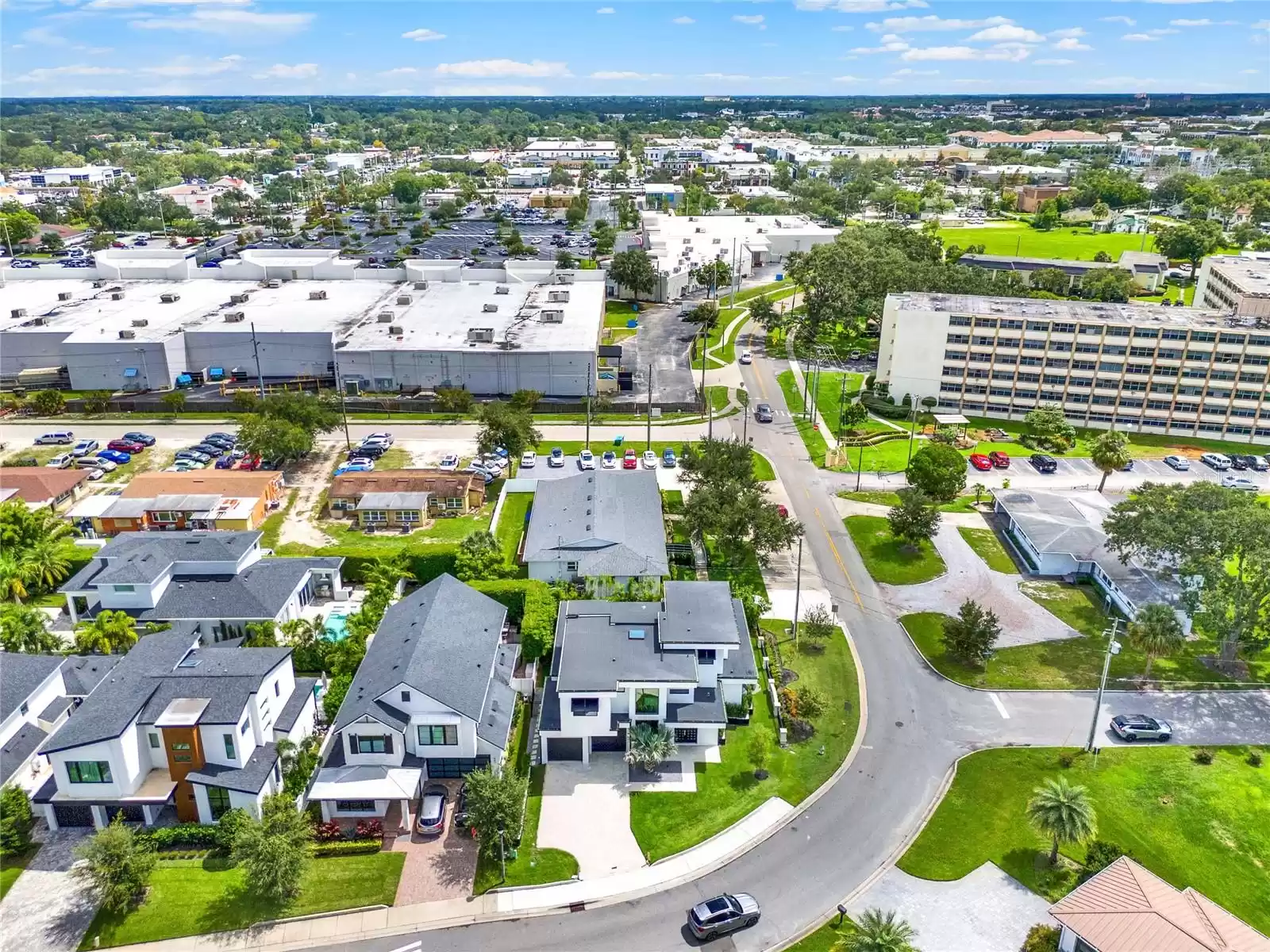 501 COUNTRY CLUB DRIVE, WINTER PARK, Florida 32789, 4 Bedrooms Bedrooms, ,3 BathroomsBathrooms,Residential,For Sale,COUNTRY CLUB,MFRO6241123