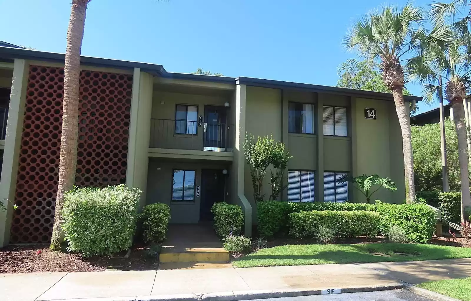 14 ESCONDIDO COURT, ALTAMONTE SPRINGS, Florida 32701, 3 Bedrooms Bedrooms, ,2 BathroomsBathrooms,Residential Lease,For Rent,ESCONDIDO,MFRO6248486