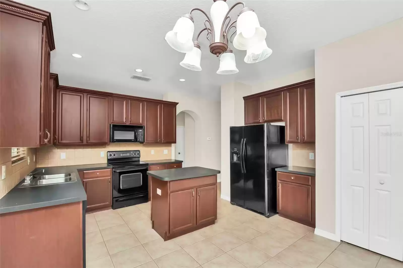 14868 FABERGE DRIVE, ORLANDO, Florida 32828, 4 Bedrooms Bedrooms, ,2 BathroomsBathrooms,Residential Lease,For Rent,FABERGE,0,MFRO6248493