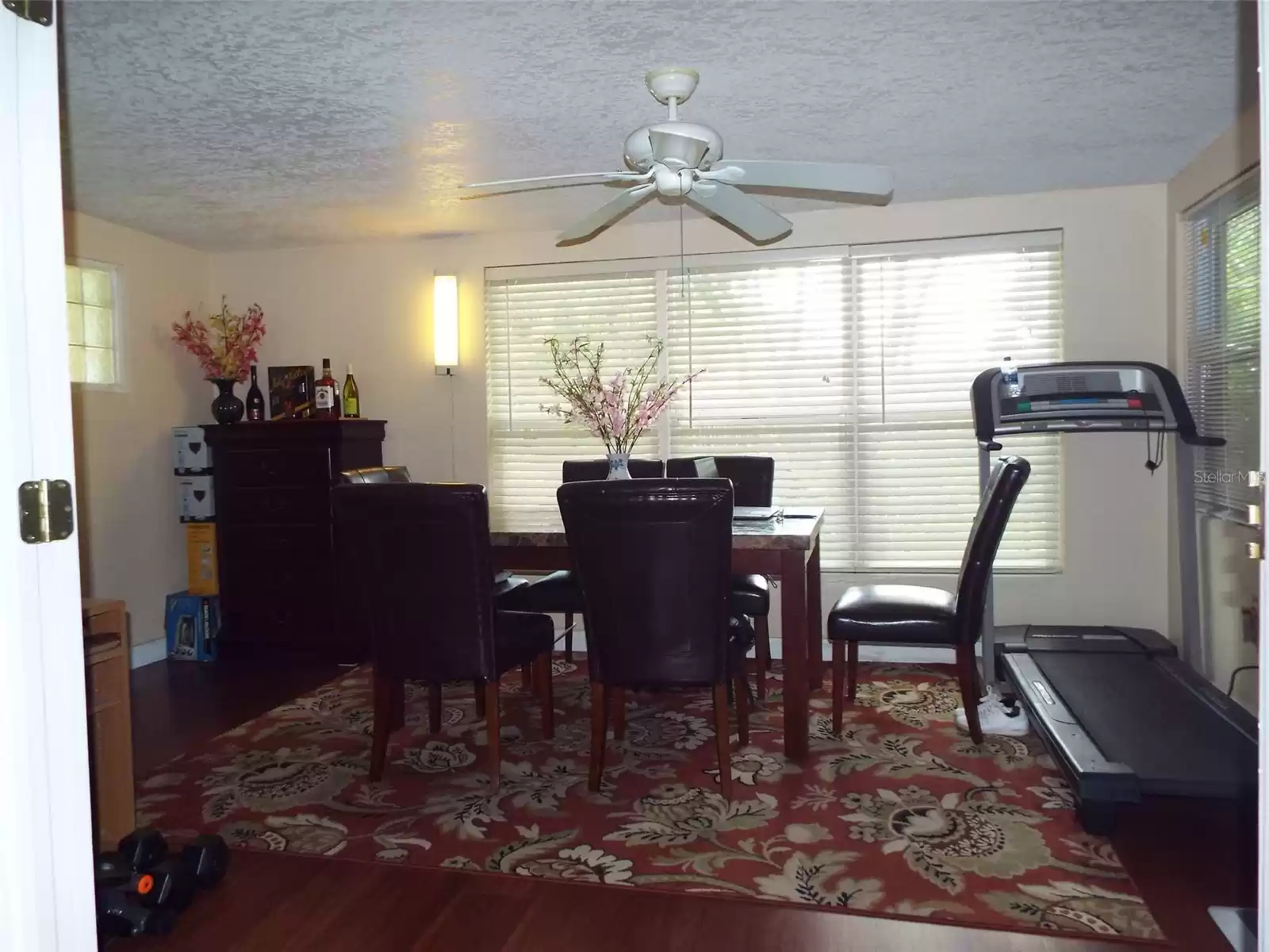 Separate Formal Dining Room