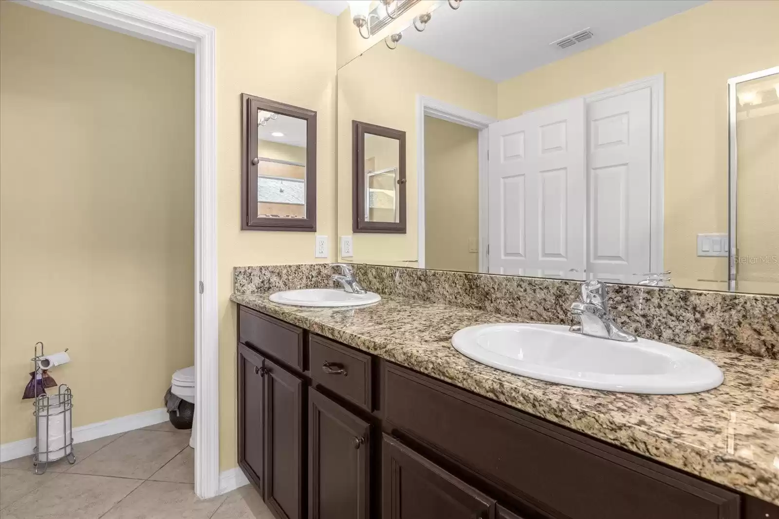 943 BAINBRIDGE LOOP, WINTER GARDEN, Florida 34787, 3 Bedrooms Bedrooms, ,2 BathroomsBathrooms,Residential,For Sale,BAINBRIDGE,MFRO6211153