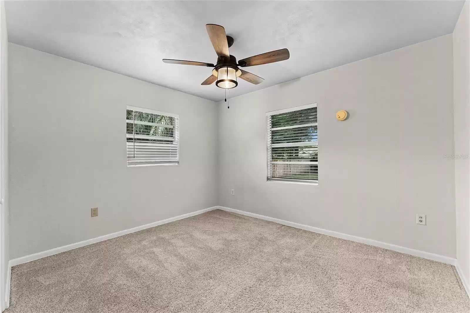 1810 HOLLYWOOD AVENUE, WINTER PARK, Florida 32789, 3 Bedrooms Bedrooms, ,1 BathroomBathrooms,Residential,For Sale,HOLLYWOOD,MFRO6248290