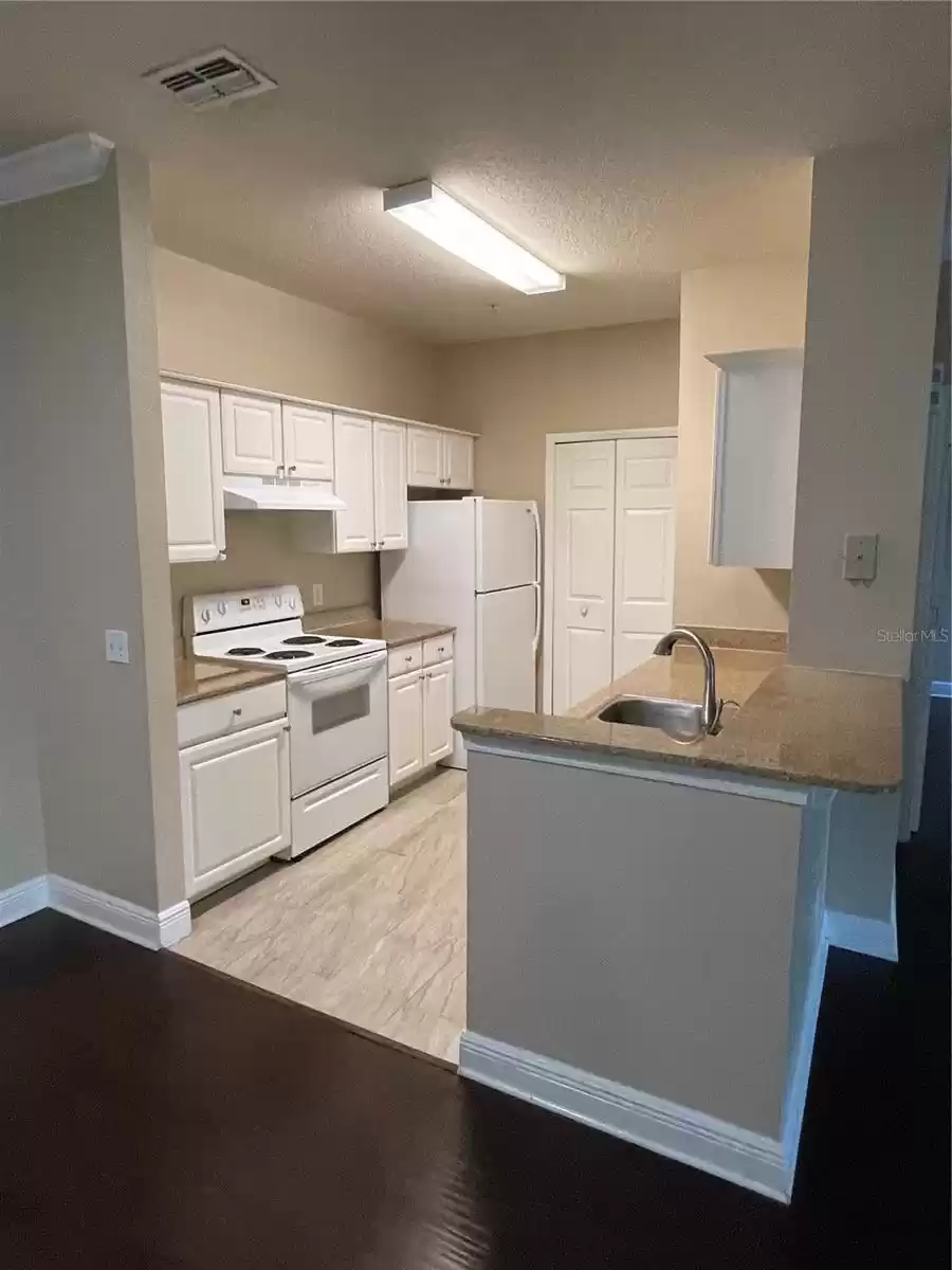 330 SOUTHERN PECAN CIRCLE, WINTER GARDEN, Florida 34787, 3 Bedrooms Bedrooms, ,2 BathroomsBathrooms,Residential Lease,For Rent,SOUTHERN PECAN,MFRO6248849