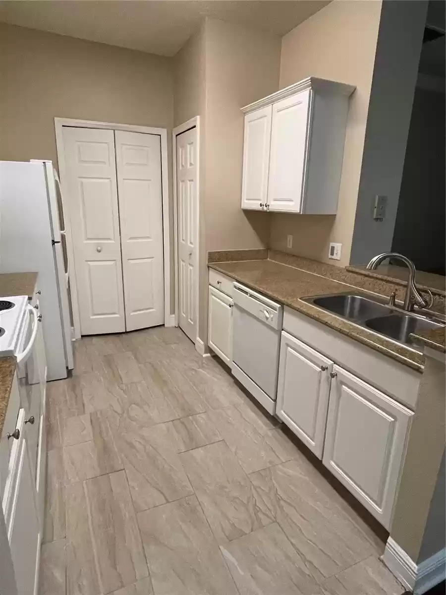 330 SOUTHERN PECAN CIRCLE, WINTER GARDEN, Florida 34787, 3 Bedrooms Bedrooms, ,2 BathroomsBathrooms,Residential Lease,For Rent,SOUTHERN PECAN,MFRO6248849