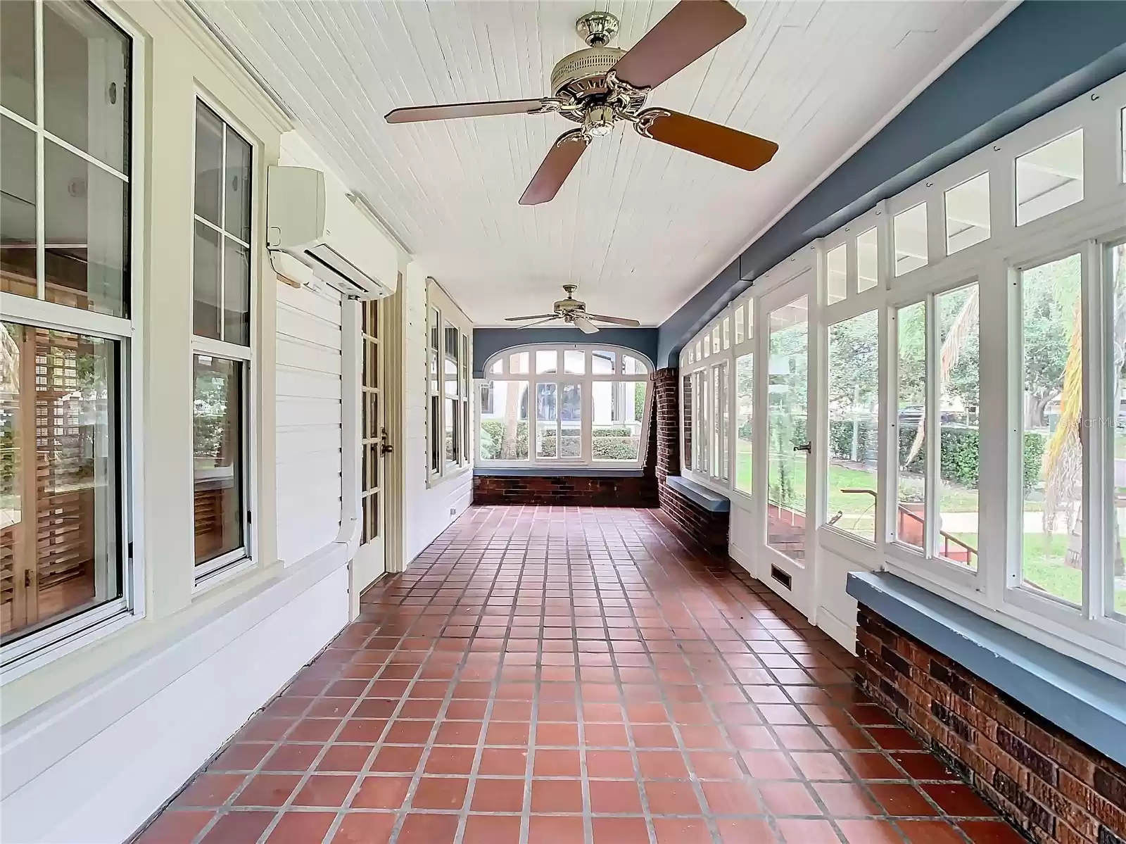 INVITING ENCLOSED FRONT PORCH - A/C