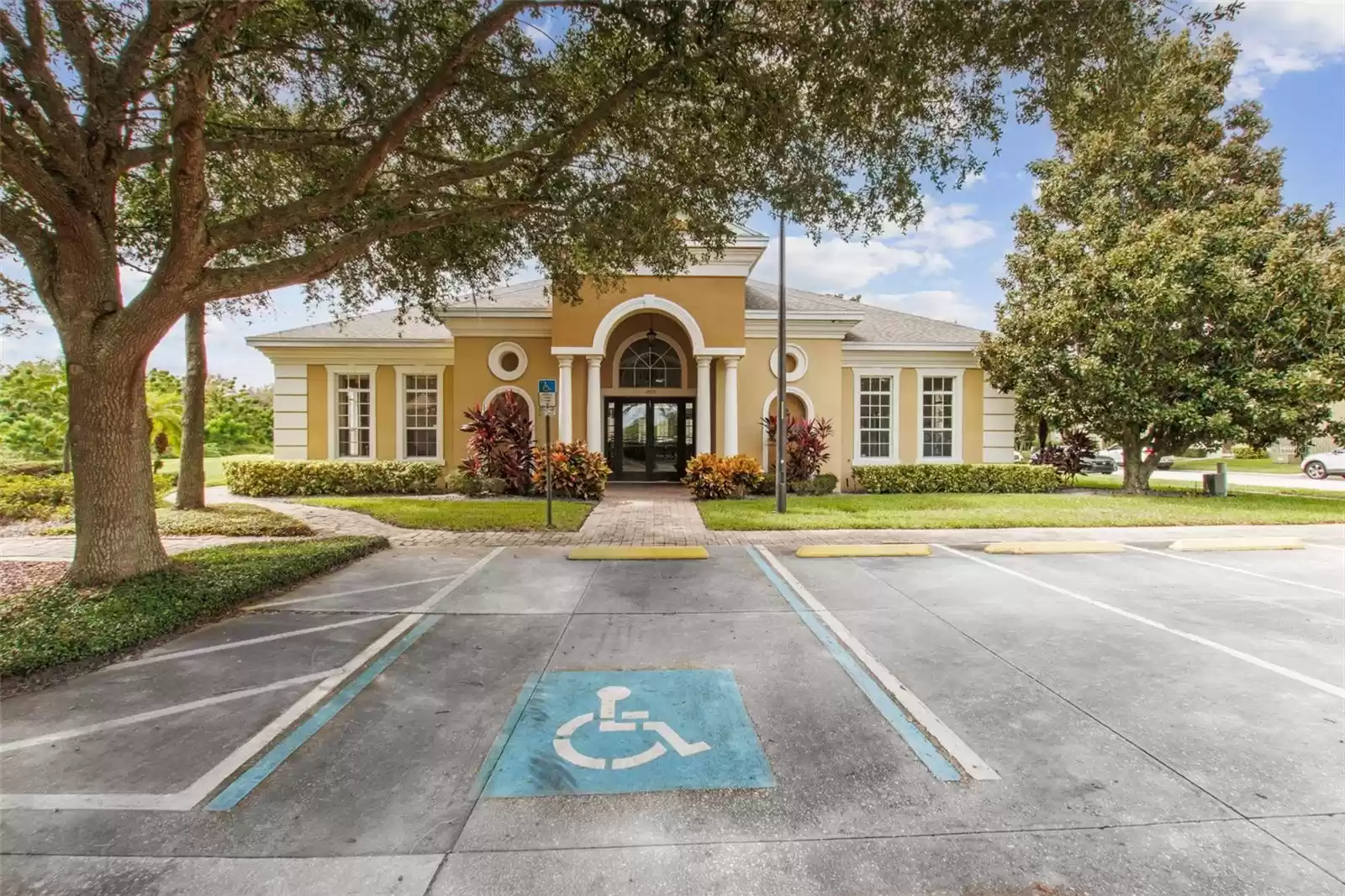 13962 DANIELS LANDING, WINTER GARDEN, Florida 34787, 2 Bedrooms Bedrooms, ,2 BathroomsBathrooms,Residential,For Sale,DANIELS LANDING,MFRO6249356