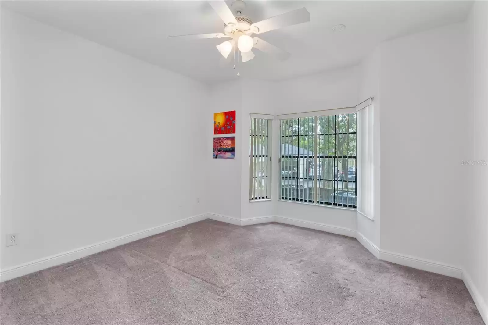 1055 KENSINGTON PARK DRIVE, ALTAMONTE SPRINGS, Florida 32714, 2 Bedrooms Bedrooms, ,2 BathroomsBathrooms,Residential,For Sale,KENSINGTON PARK,MFRO6249491