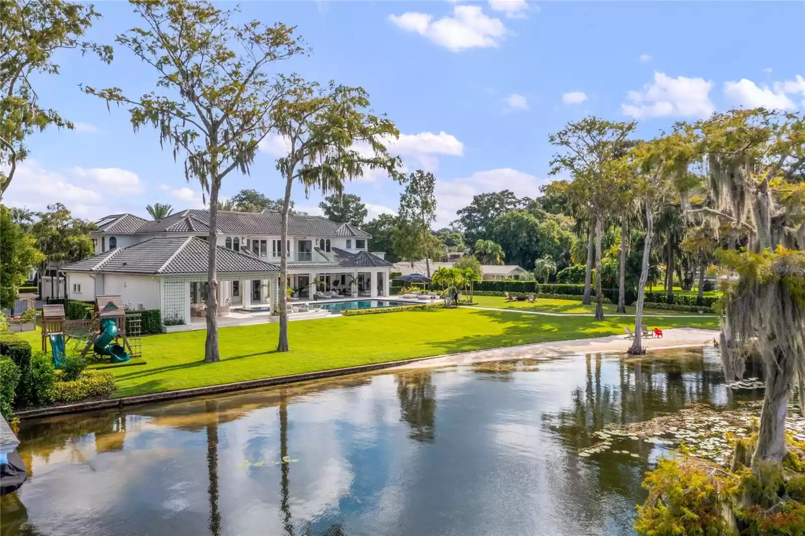 2040 VENETIAN WAY, WINTER PARK, Florida 32789, 6 Bedrooms Bedrooms, ,7 BathroomsBathrooms,Residential,For Sale,VENETIAN,MFRO6249727