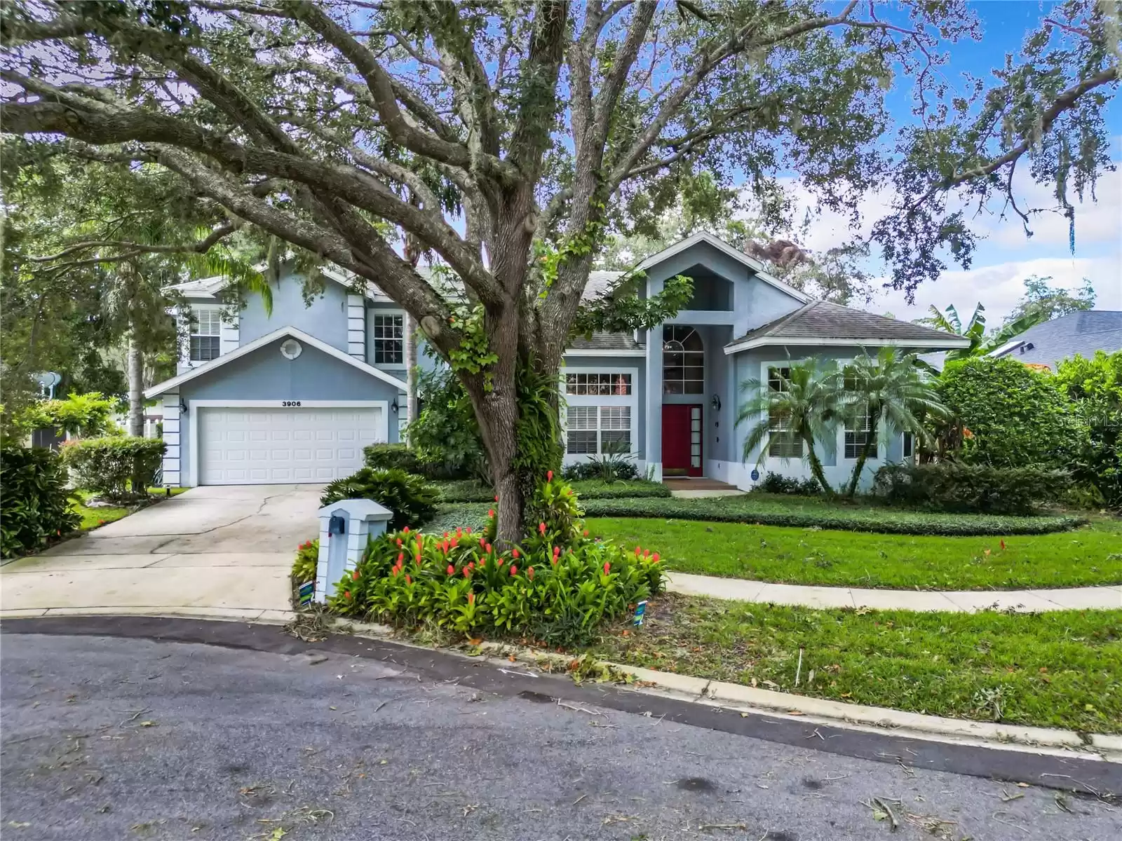 3906 COOL WATER COURT, WINTER PARK, Florida 32792, 5 Bedrooms Bedrooms, ,3 BathroomsBathrooms,Residential,For Sale,COOL WATER,MFRO6249859