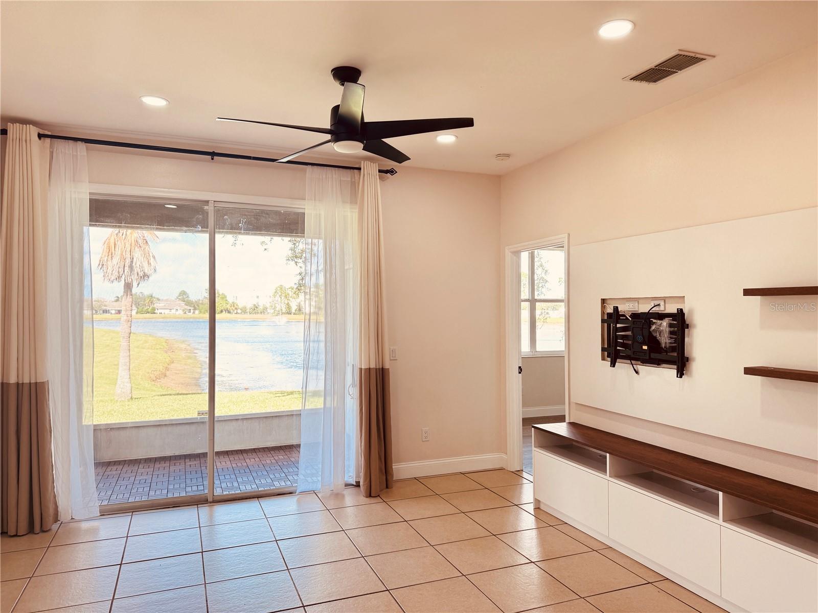 13507 Summerton DrOrlando FL 32824