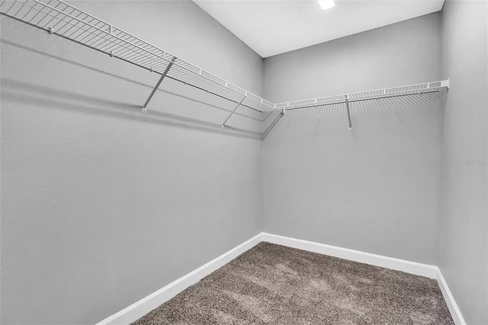 Main Bedroom Walk in closet