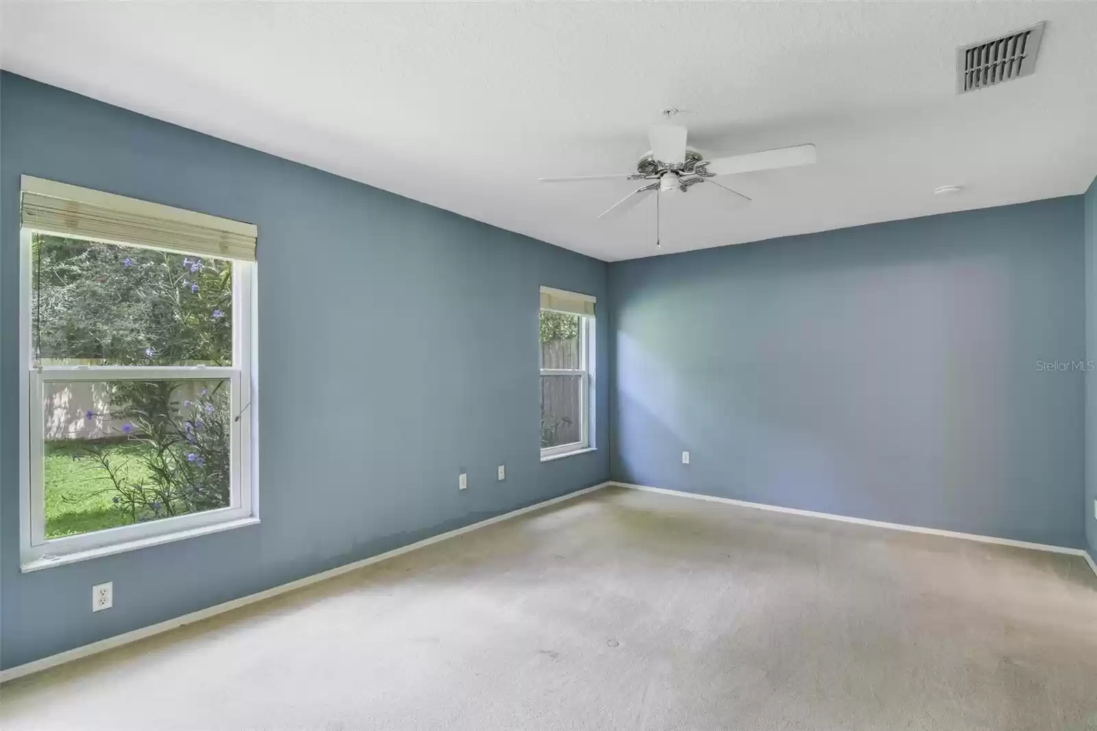 MAIN FLOOR PRIMARY BEDROOM.