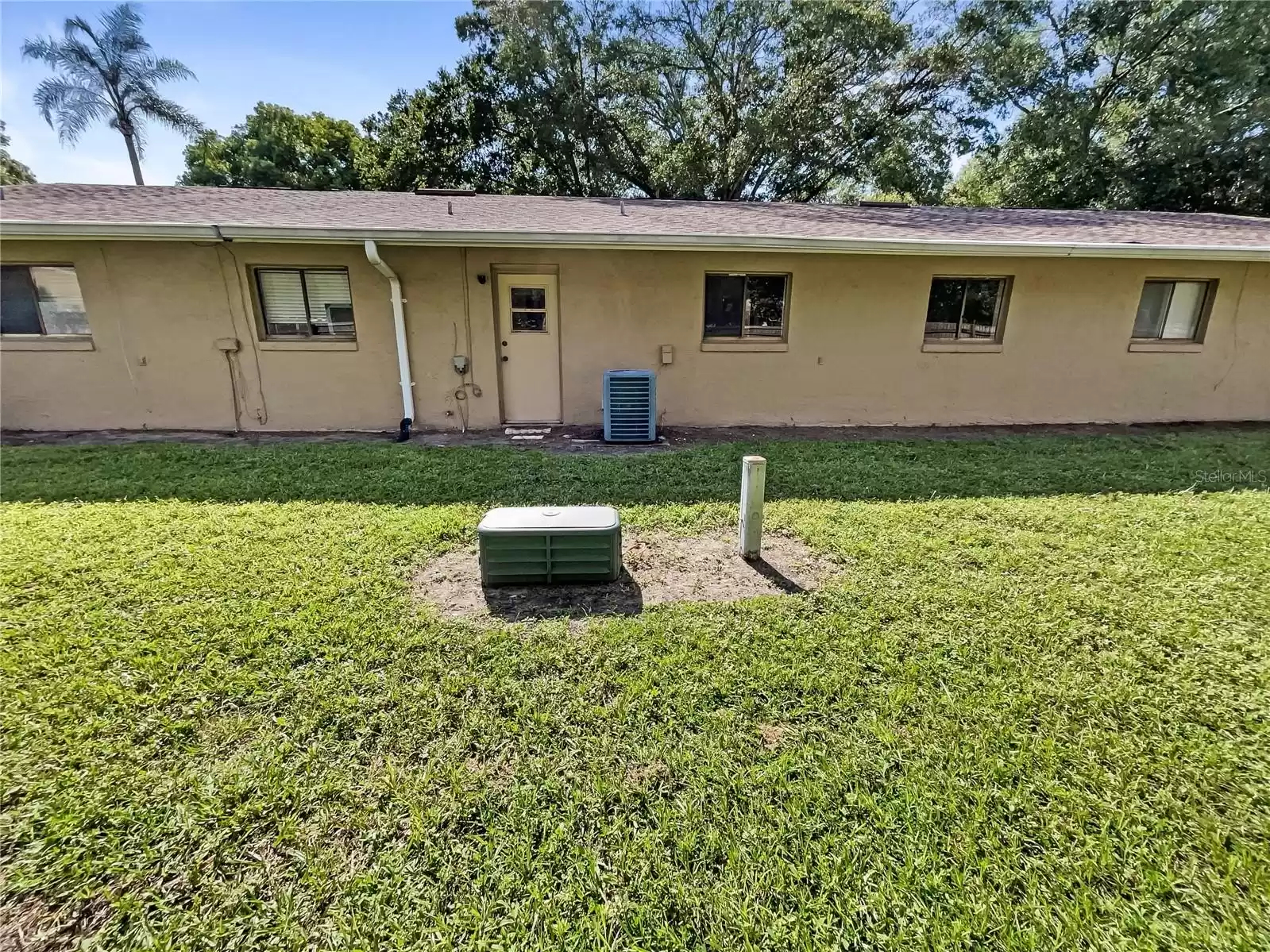 220 CHEROKEE COURT, ALTAMONTE SPRINGS, Florida 32701, 3 Bedrooms Bedrooms, ,2 BathroomsBathrooms,Residential,For Sale,CHEROKEE,MFRO6238309