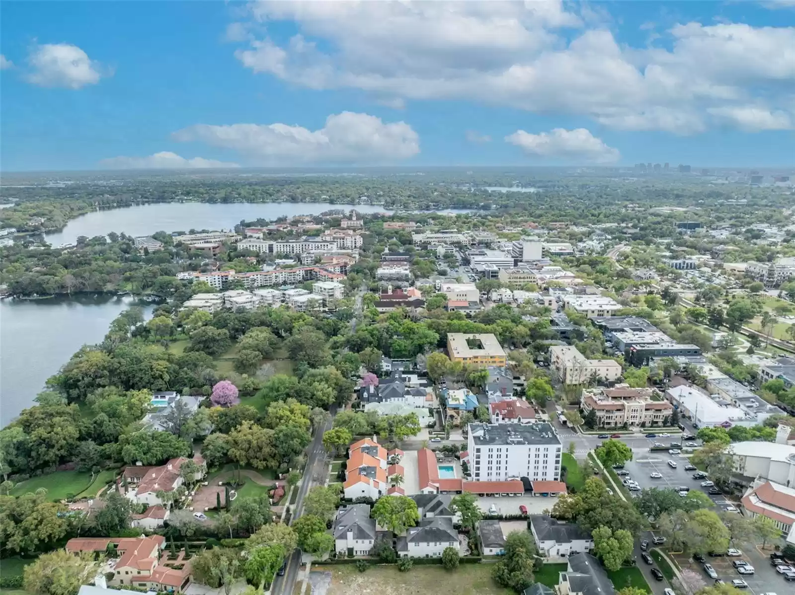 455 INTERLACHEN AVENUE, WINTER PARK, Florida 32789, 4 Bedrooms Bedrooms, ,3 BathroomsBathrooms,Residential,For Sale,INTERLACHEN,MFRO6249844