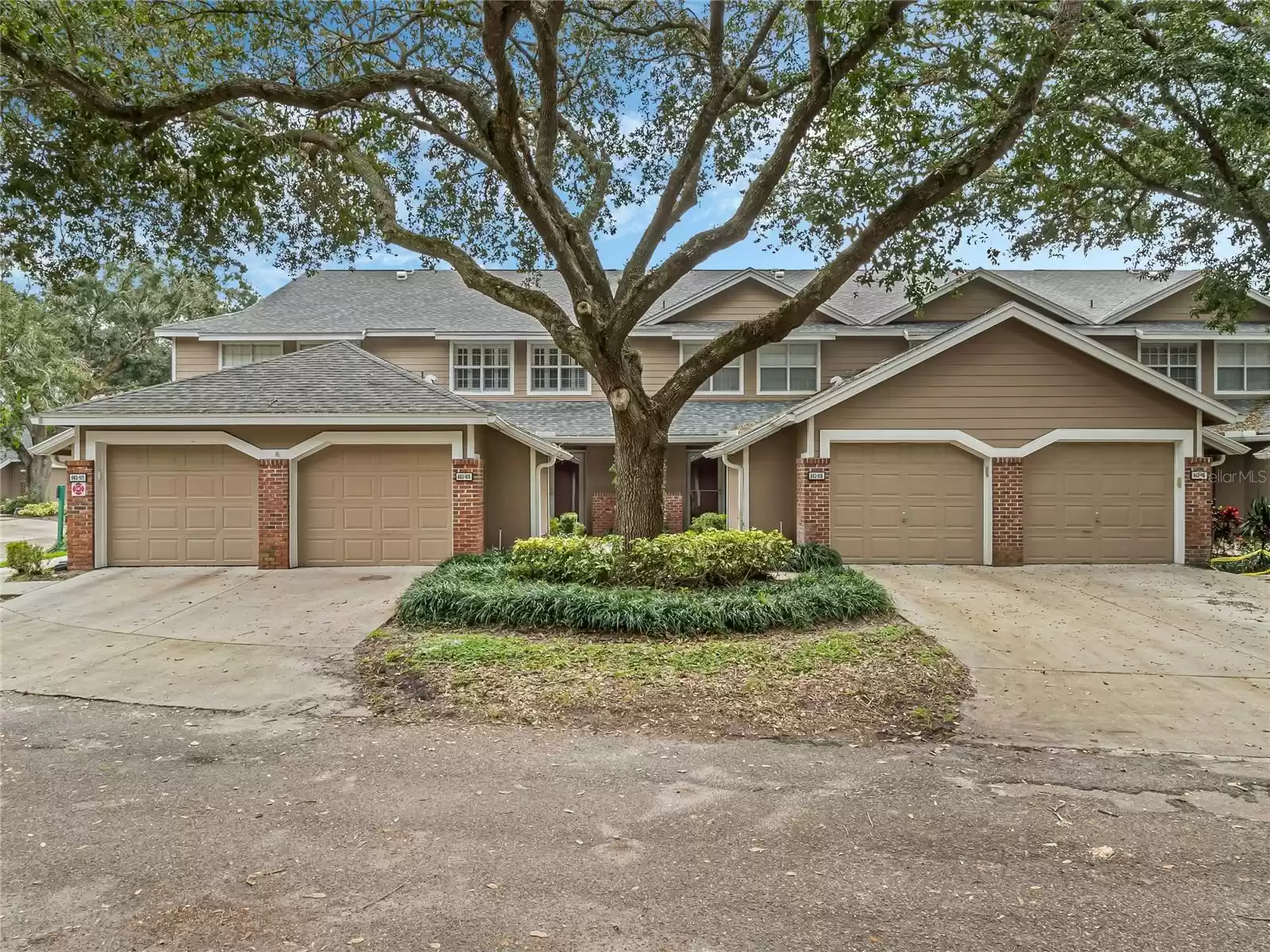 663 POST OAK CIRCLE, ALTAMONTE SPRINGS, Florida 32701, 2 Bedrooms Bedrooms, ,2 BathroomsBathrooms,Residential,For Sale,POST OAK,MFRG5088288