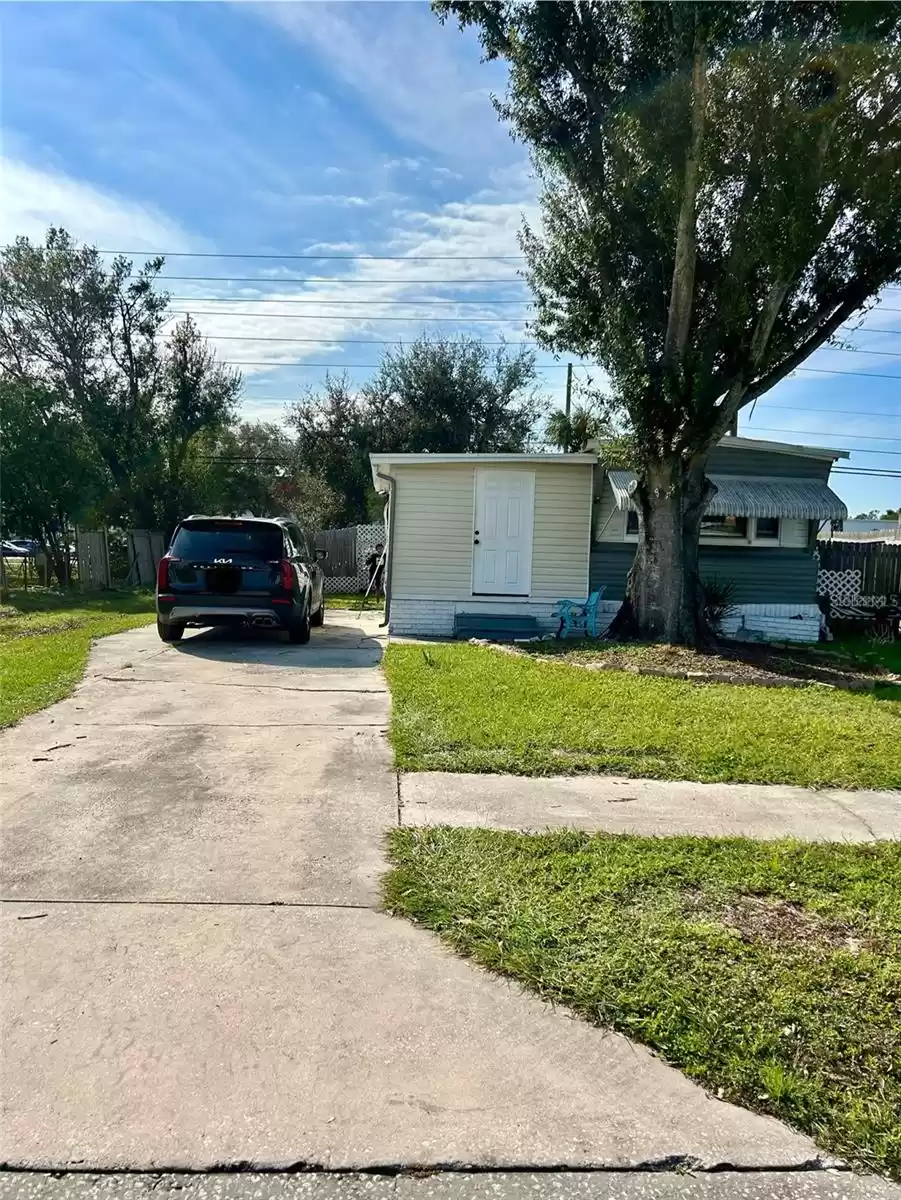 13494 61ST WAY, CLEARWATER, Florida 33760, 3 Bedrooms Bedrooms, ,1 BathroomBathrooms,Residential,For Sale,61ST,MFRTB8312270