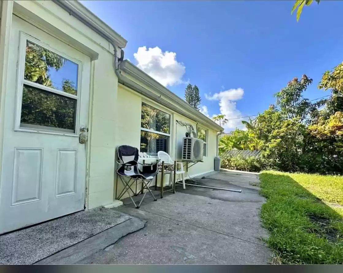 712 MANDALAY AVENUE, CLEARWATER BEACH, Florida 33767, ,Residential Income,For Sale,MANDALAY,MFRTB8311972