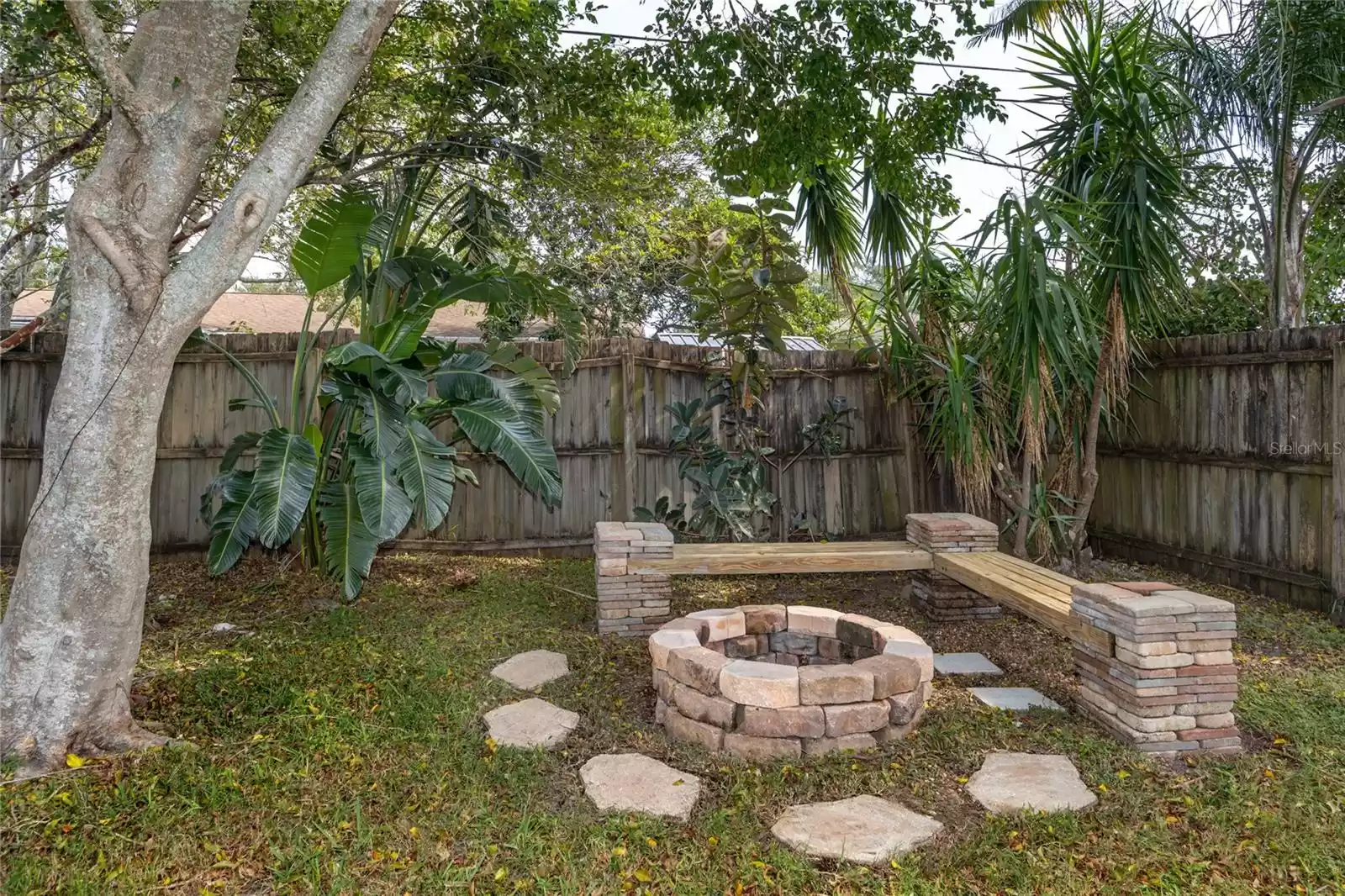 2185 PINE RIDGE DRIVE, CLEARWATER, Florida 33763, 5 Bedrooms Bedrooms, ,2 BathroomsBathrooms,Residential,For Sale,PINE RIDGE,MFRTB8311986