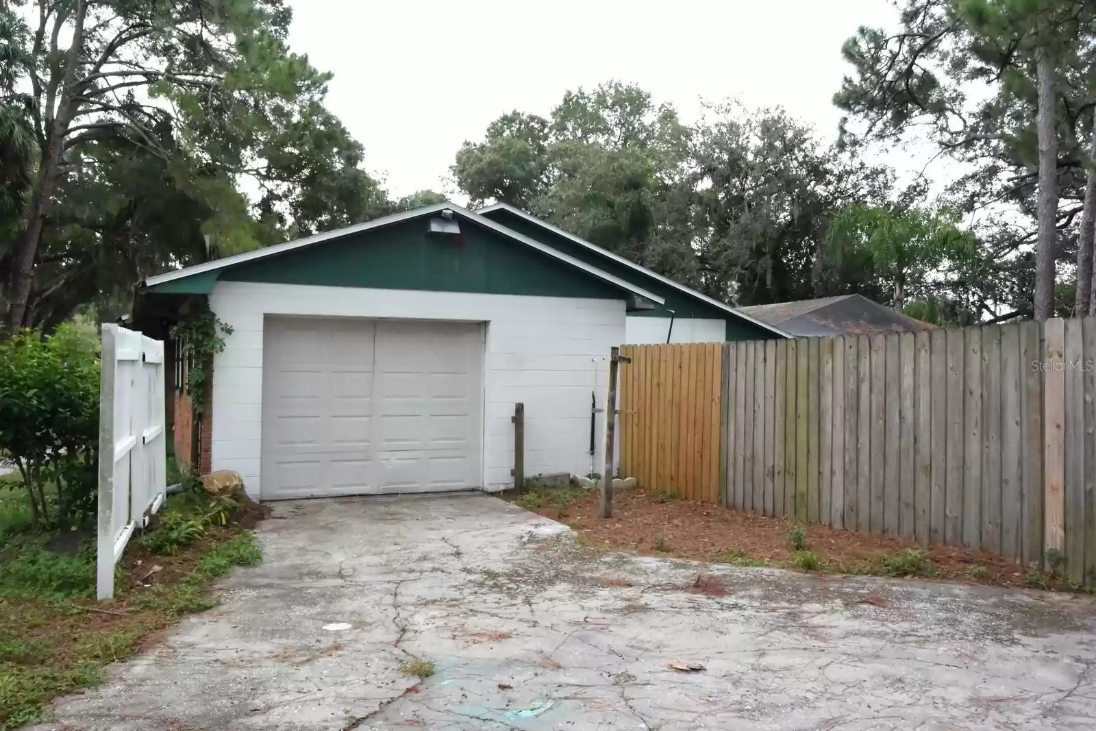 1405 BIG OAK COURT, BRANDON, Florida 33511, 3 Bedrooms Bedrooms, ,2 BathroomsBathrooms,Residential,For Sale,BIG OAK,MFRW7867941