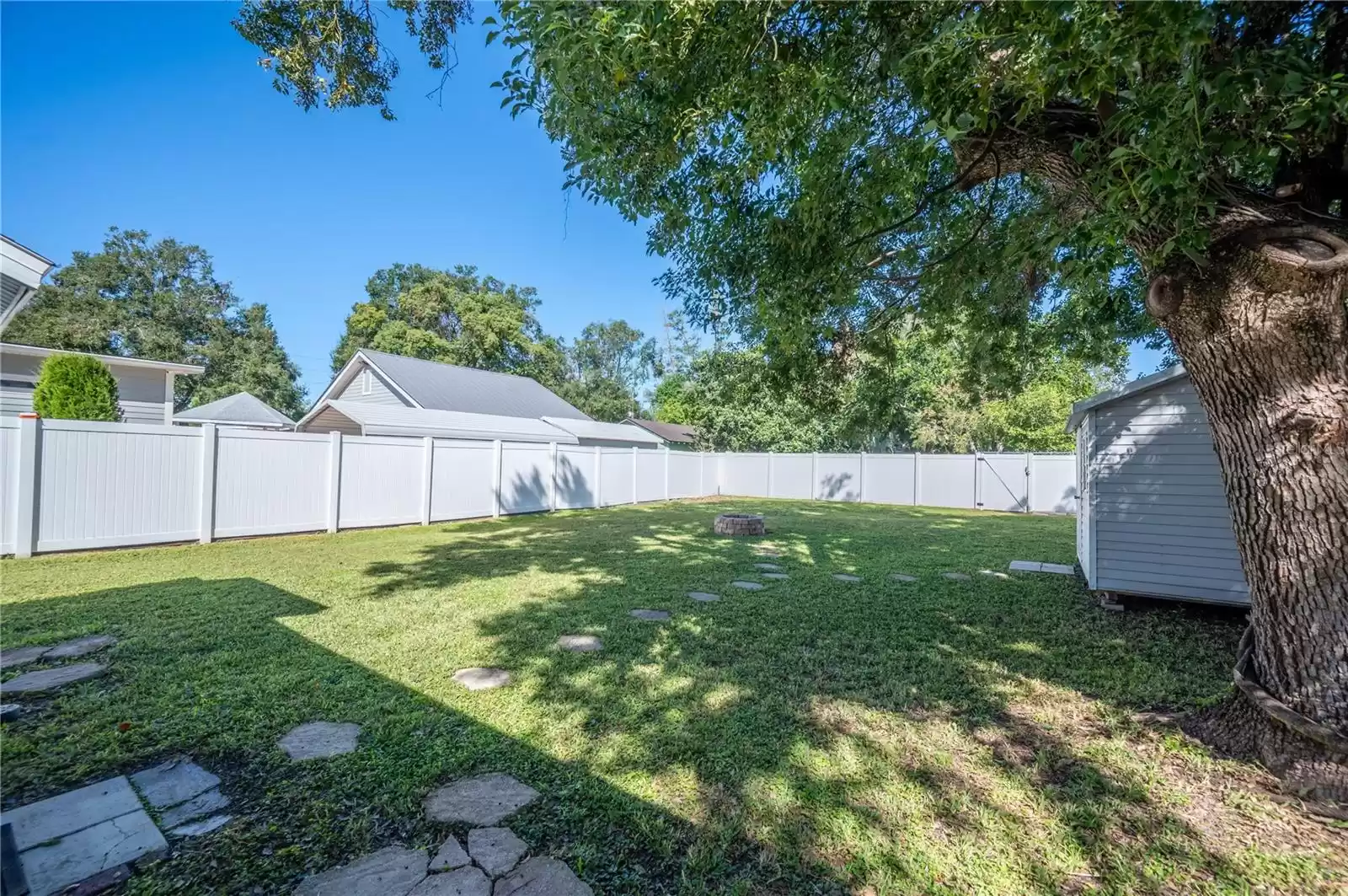 Backyard with vinyl fencing