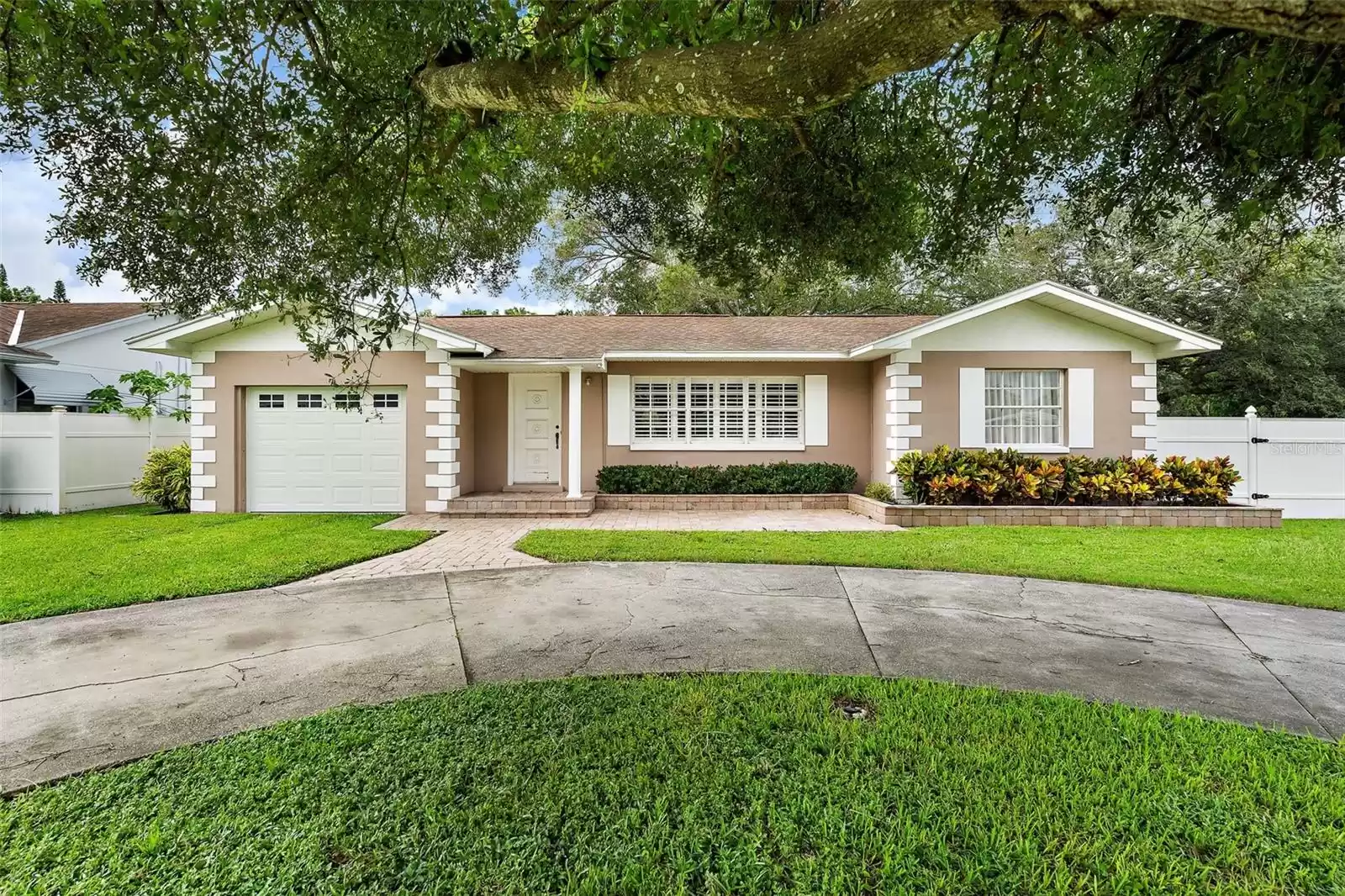 4984 48TH TERRACE, SAINT PETERSBURG, Florida 33709, 3 Bedrooms Bedrooms, ,1 BathroomBathrooms,Residential,For Sale,48TH,MFRU8252836