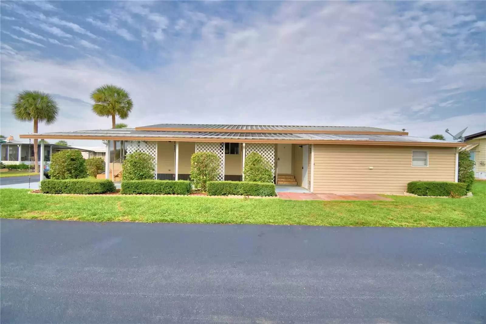 4201 CEDARWOOD STREET, WINTER HAVEN, Florida 33880, 2 Bedrooms Bedrooms, ,2 BathroomsBathrooms,Residential,For Sale,CEDARWOOD,MFRP4932409