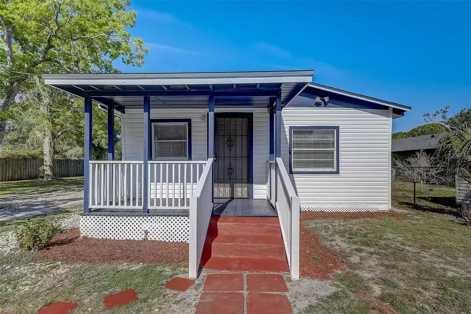 1604 PEACH AVENUE, SANFORD, Florida 32771, 4 Bedrooms Bedrooms, ,3 BathroomsBathrooms,Residential,For Sale,PEACH,MFRO6194015