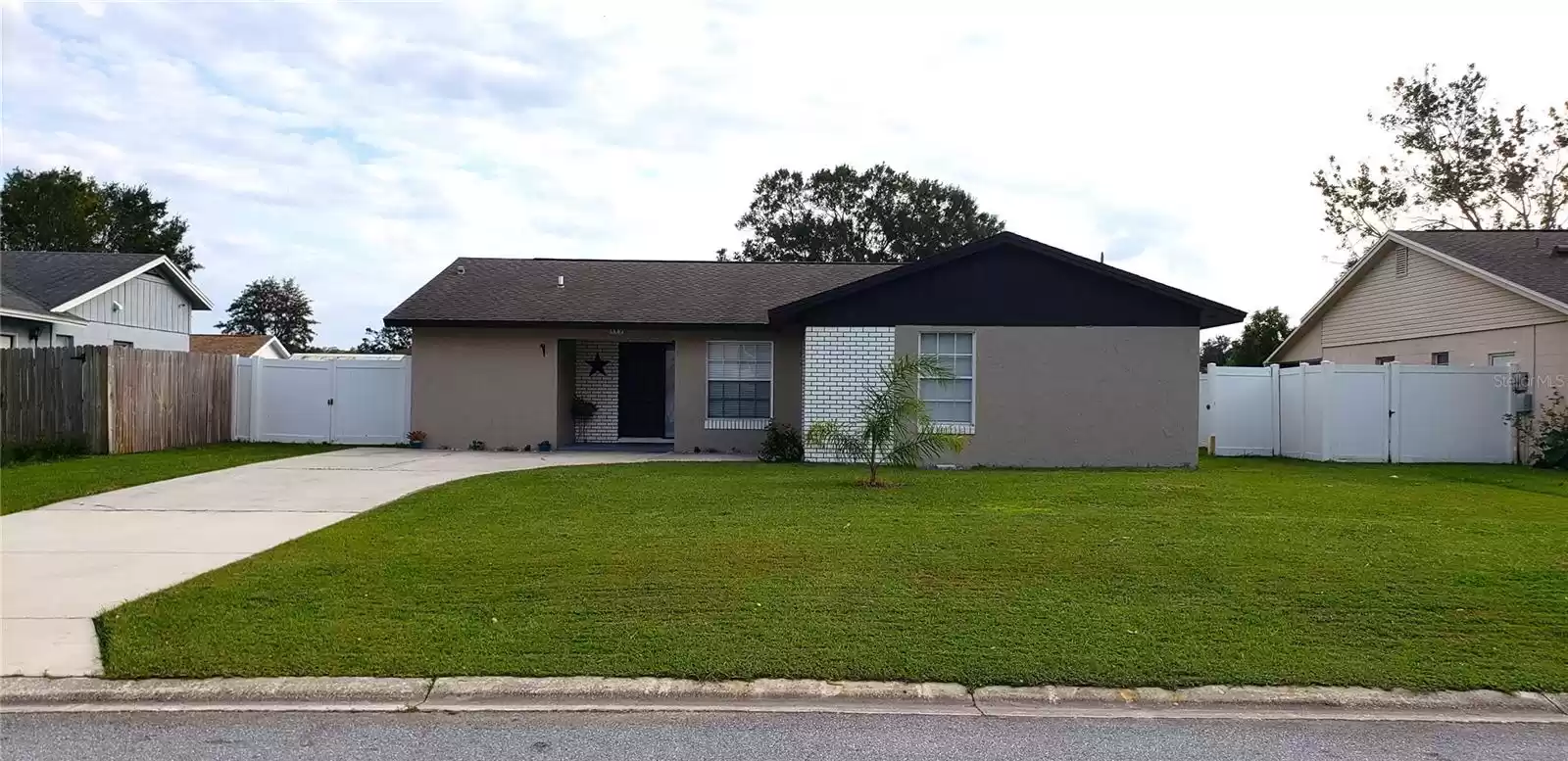 449 BALL COURT, KISSIMMEE, Florida 34759, 3 Bedrooms Bedrooms, ,2 BathroomsBathrooms,Residential,For Sale,BALL,MFRS5114041