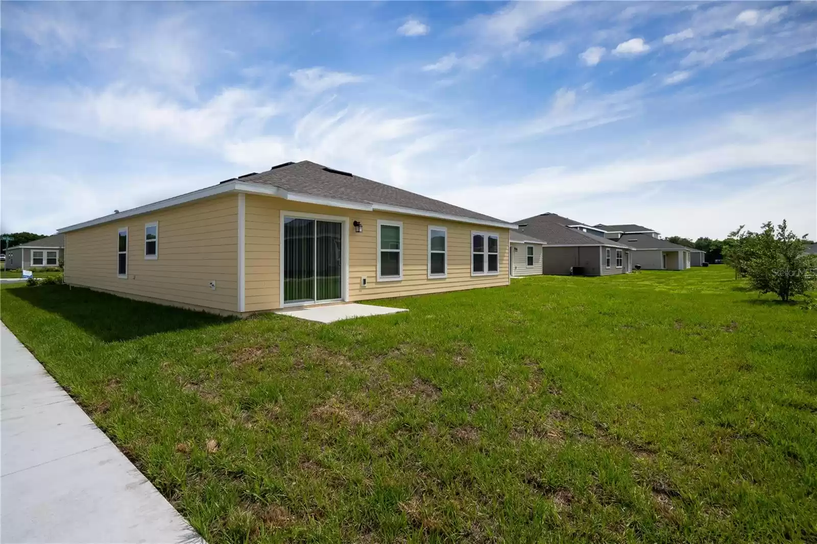 4402 PEBBLES THROW DRIVE, KISSIMMEE, Florida 34746, 5 Bedrooms Bedrooms, ,2 BathroomsBathrooms,Residential,For Sale,PEBBLES THROW,MFRTB8312548