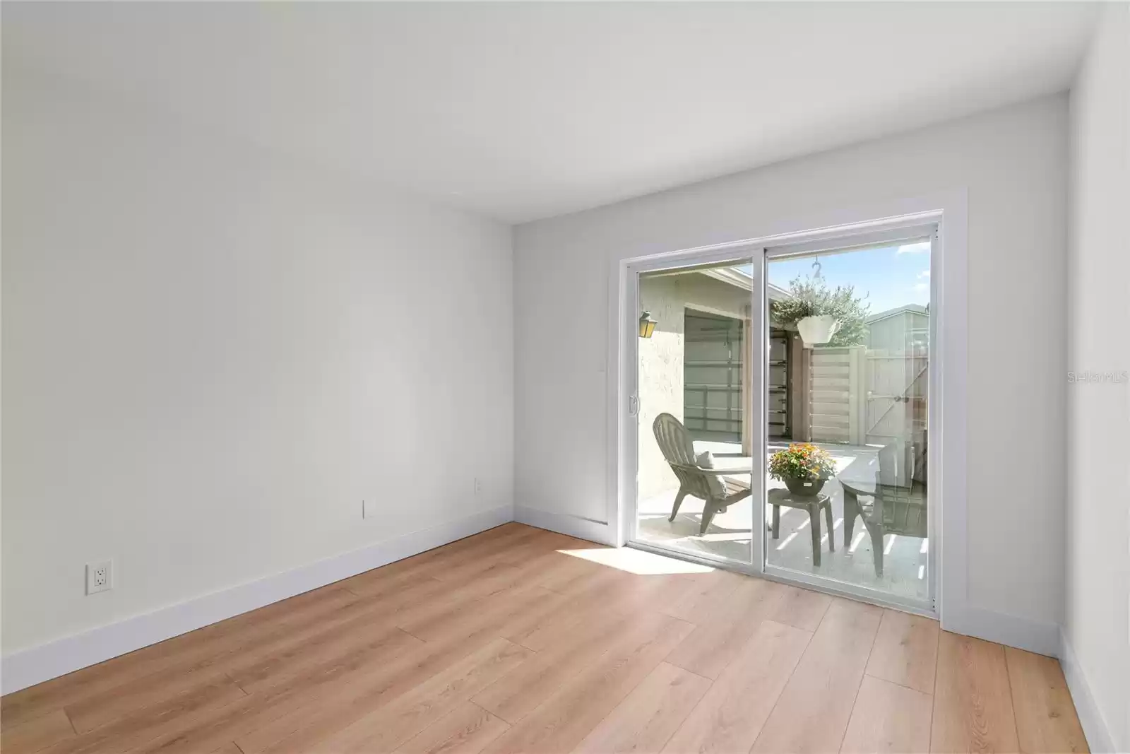 FIRST FLOOR BEDROOM WITH COURTYARD VIEW