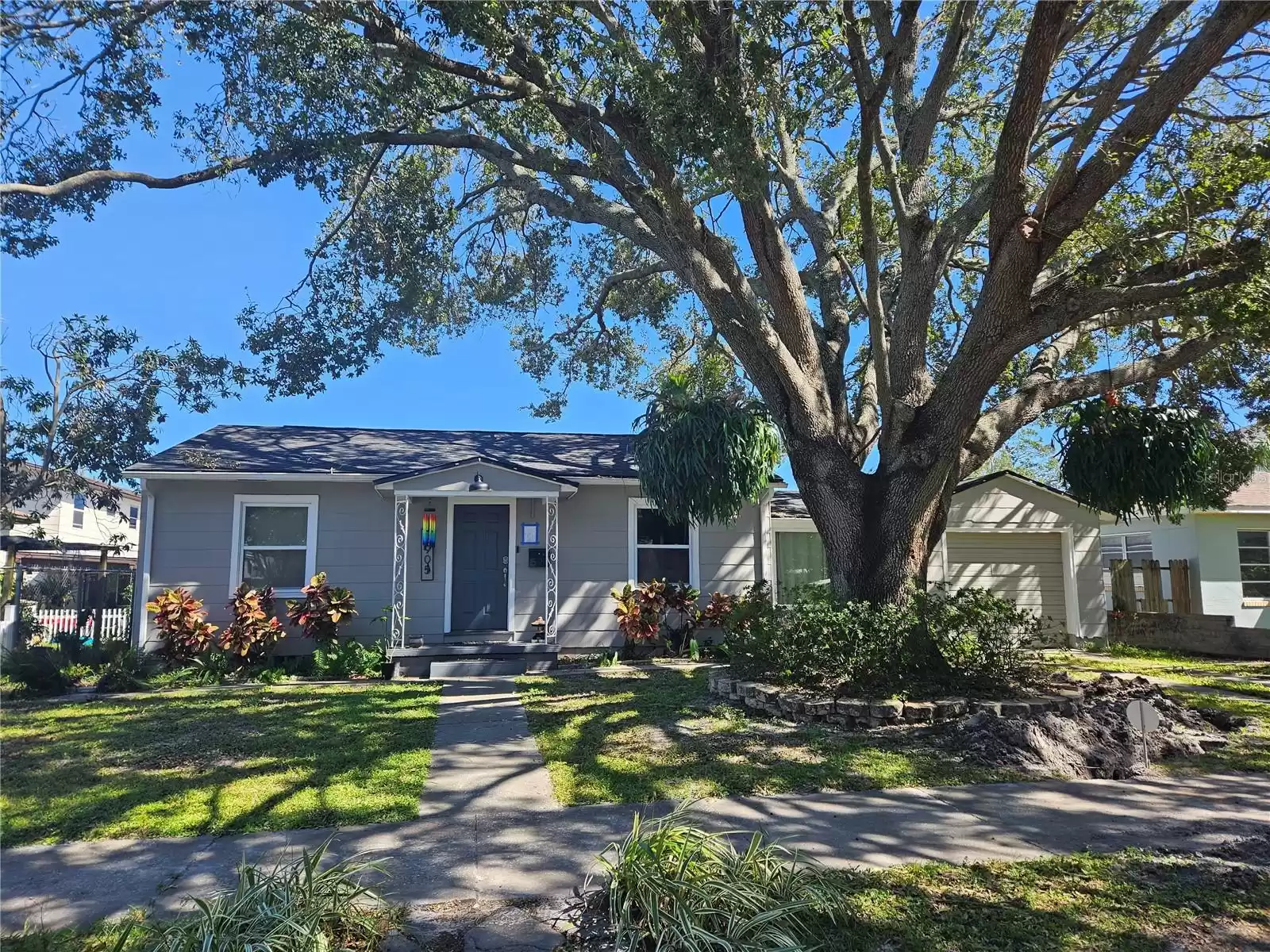 2905 13TH STREET, SAINT PETERSBURG, Florida 33704, 2 Bedrooms Bedrooms, ,1 BathroomBathrooms,Residential,For Sale,13TH,MFRTB8312429