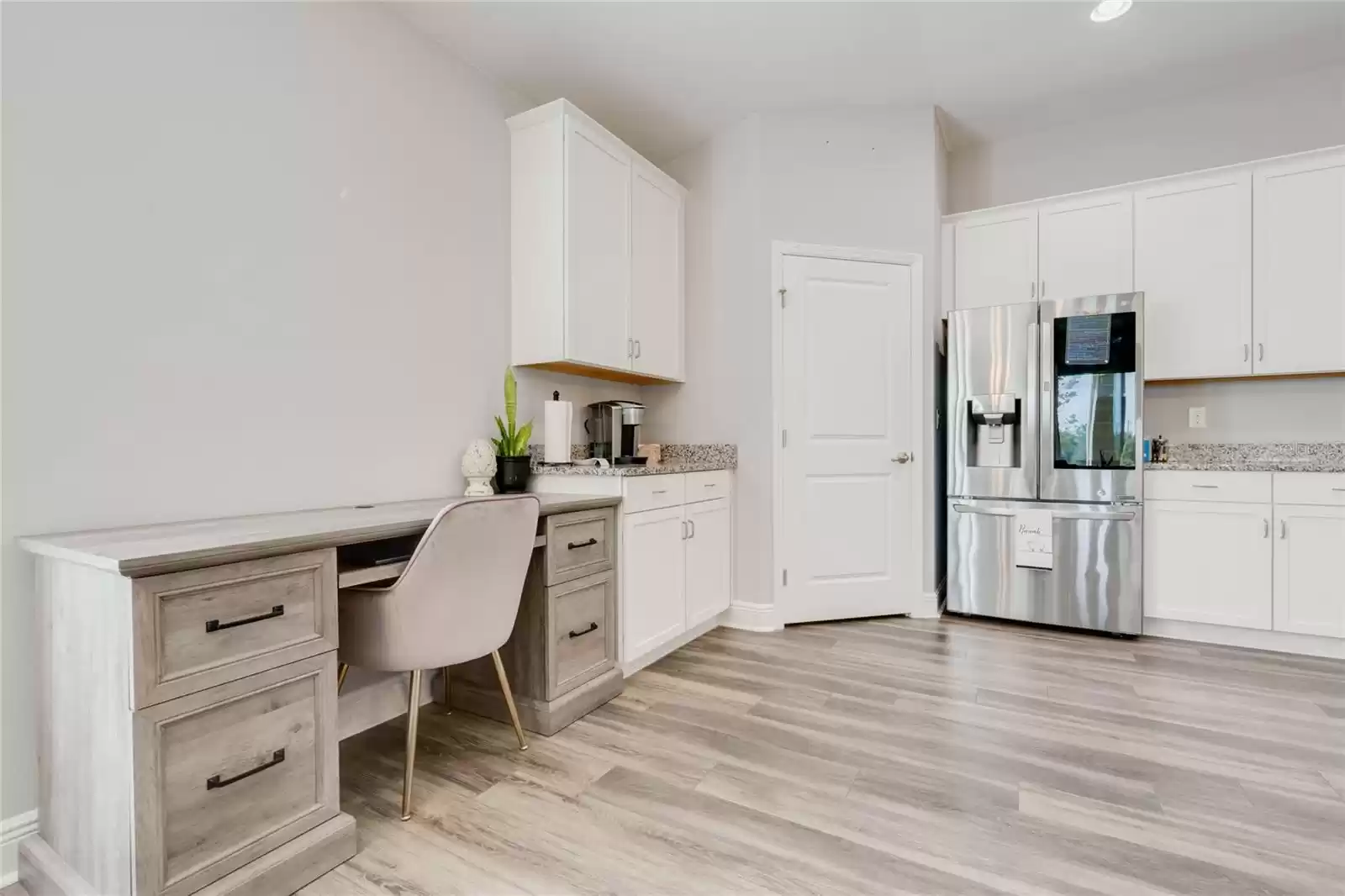 Large and Spacious Kitchen