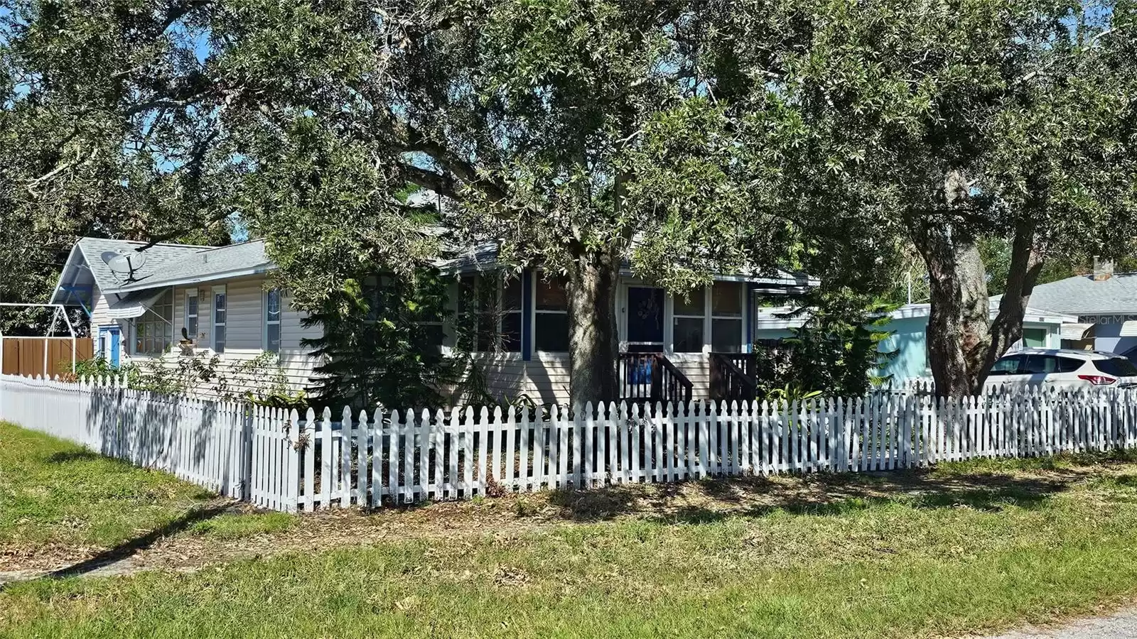 5029 9TH AVENUE, GULFPORT, Florida 33707, 2 Bedrooms Bedrooms, ,2 BathroomsBathrooms,Residential,For Sale,9TH,MFRTB8312631