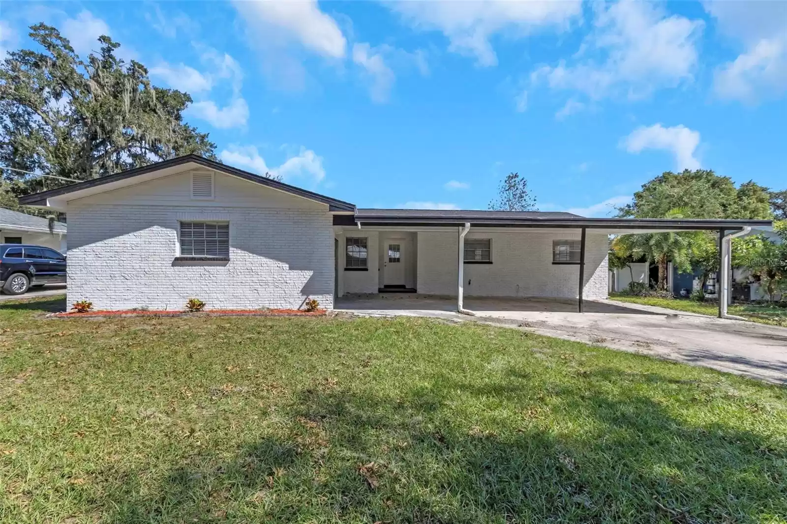 402 EUNICE DRIVE, PLANT CITY, Florida 33563, 4 Bedrooms Bedrooms, ,2 BathroomsBathrooms,Residential,For Sale,EUNICE,MFRO6250540