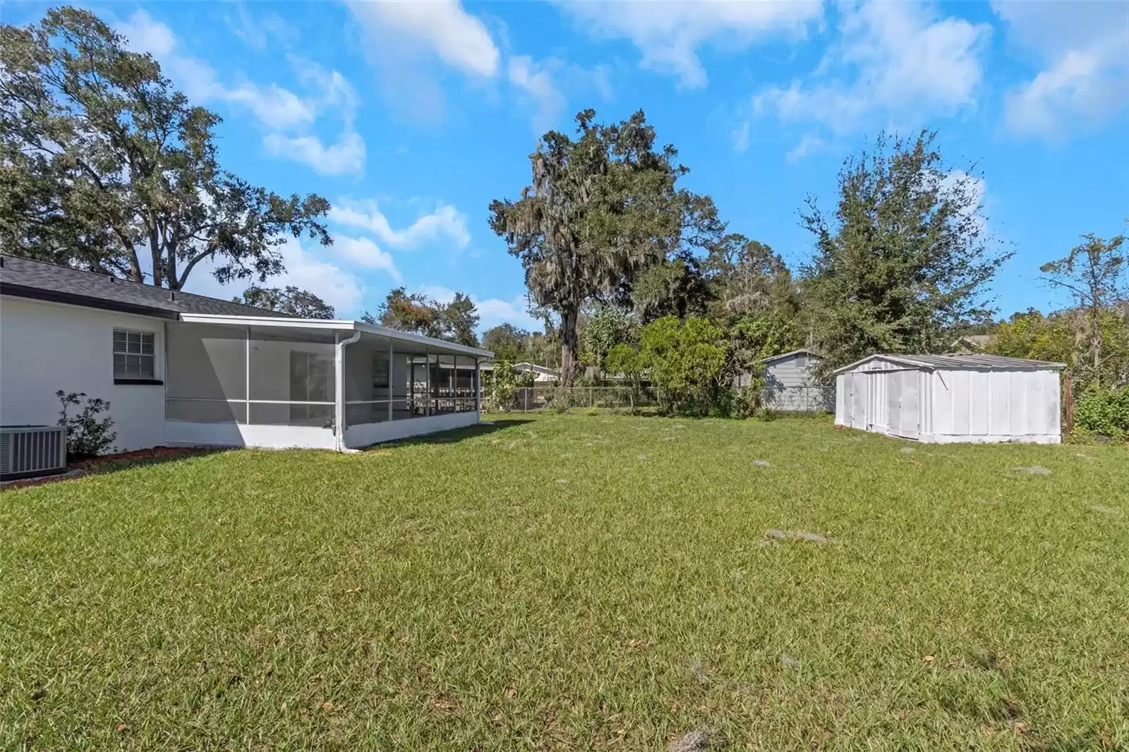 402 EUNICE DRIVE, PLANT CITY, Florida 33563, 4 Bedrooms Bedrooms, ,2 BathroomsBathrooms,Residential,For Sale,EUNICE,MFRO6250540