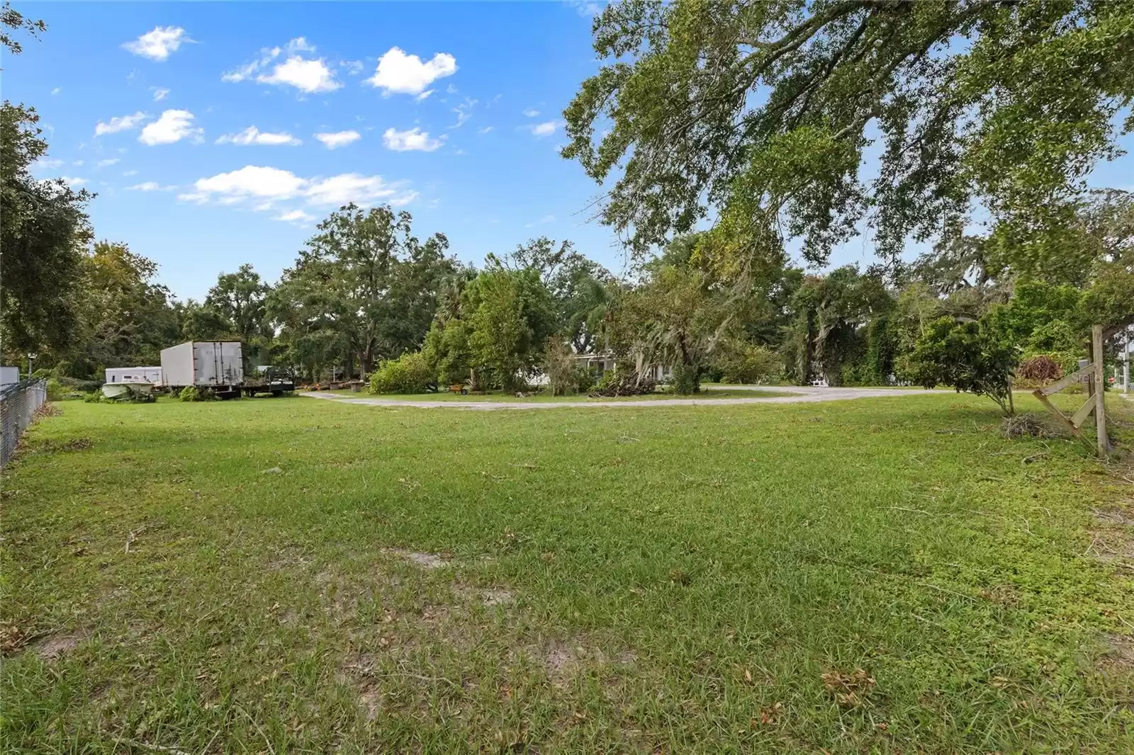 621 OAKLANDO DRIVE, ALTAMONTE SPRINGS, Florida 32714, 3 Bedrooms Bedrooms, ,1 BathroomBathrooms,Residential,For Sale,OAKLANDO,MFRO6250507