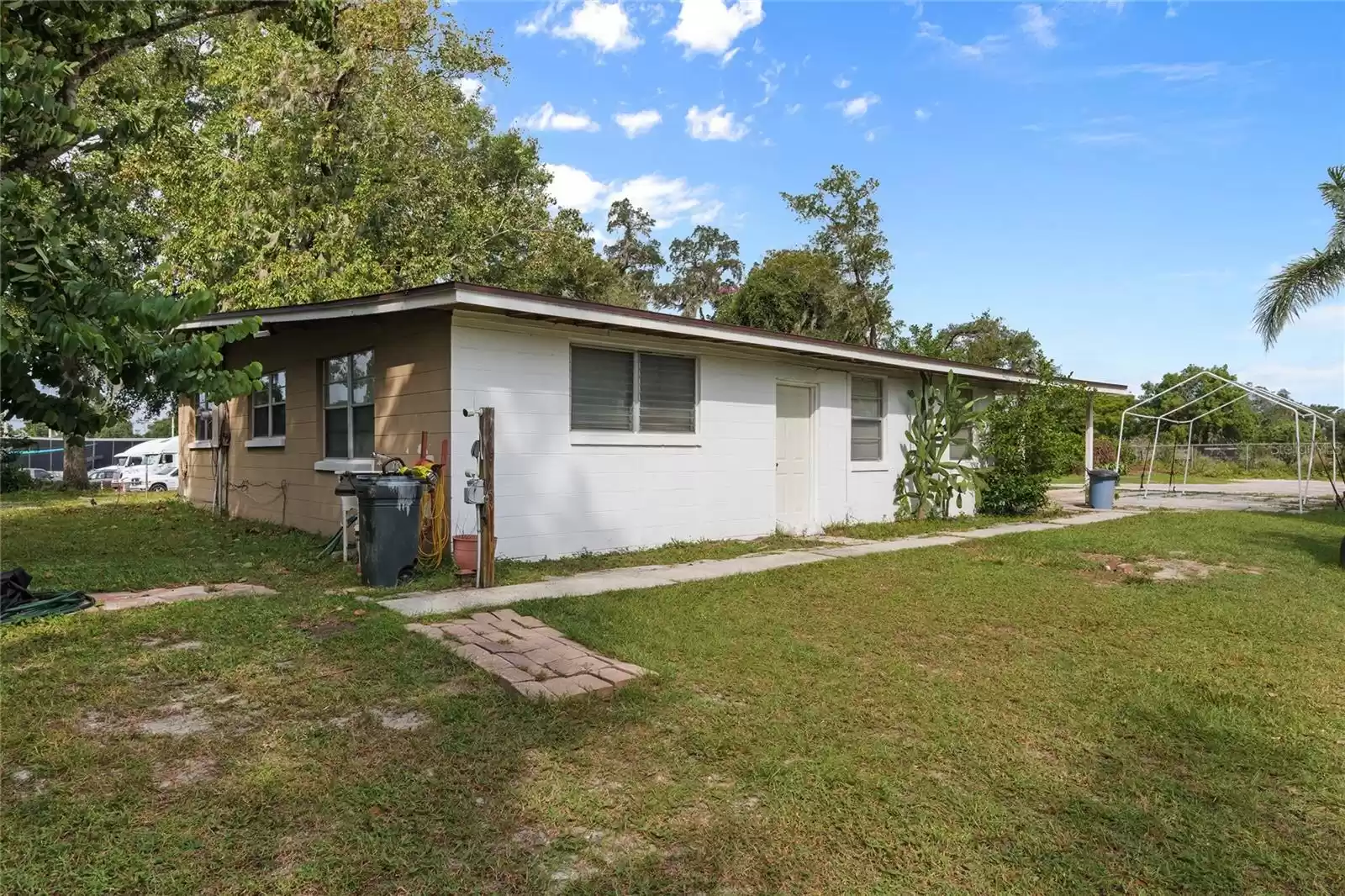 621 OAKLANDO DRIVE, ALTAMONTE SPRINGS, Florida 32714, 3 Bedrooms Bedrooms, ,1 BathroomBathrooms,Residential,For Sale,OAKLANDO,MFRO6250507