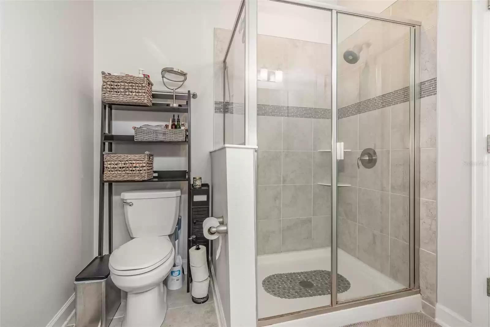 Master Bath-1st Floor-Separate Shower