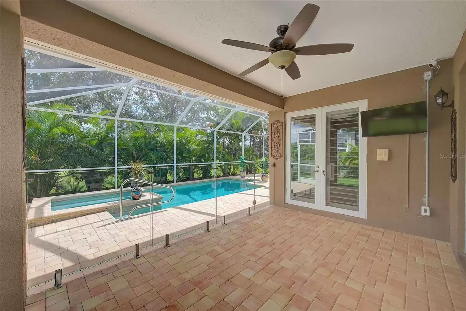 9883 SAGO POINT DRIVE, SEMINOLE, Florida 33777, 4 Bedrooms Bedrooms, ,3 BathroomsBathrooms,Residential,For Sale,SAGO POINT,MFRU8255930